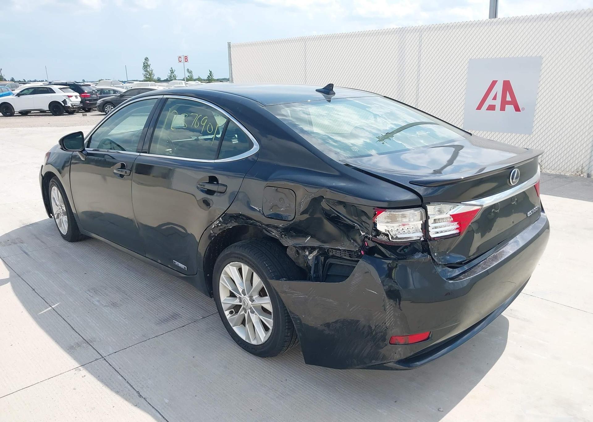 2014 LEXUS ES 300H
