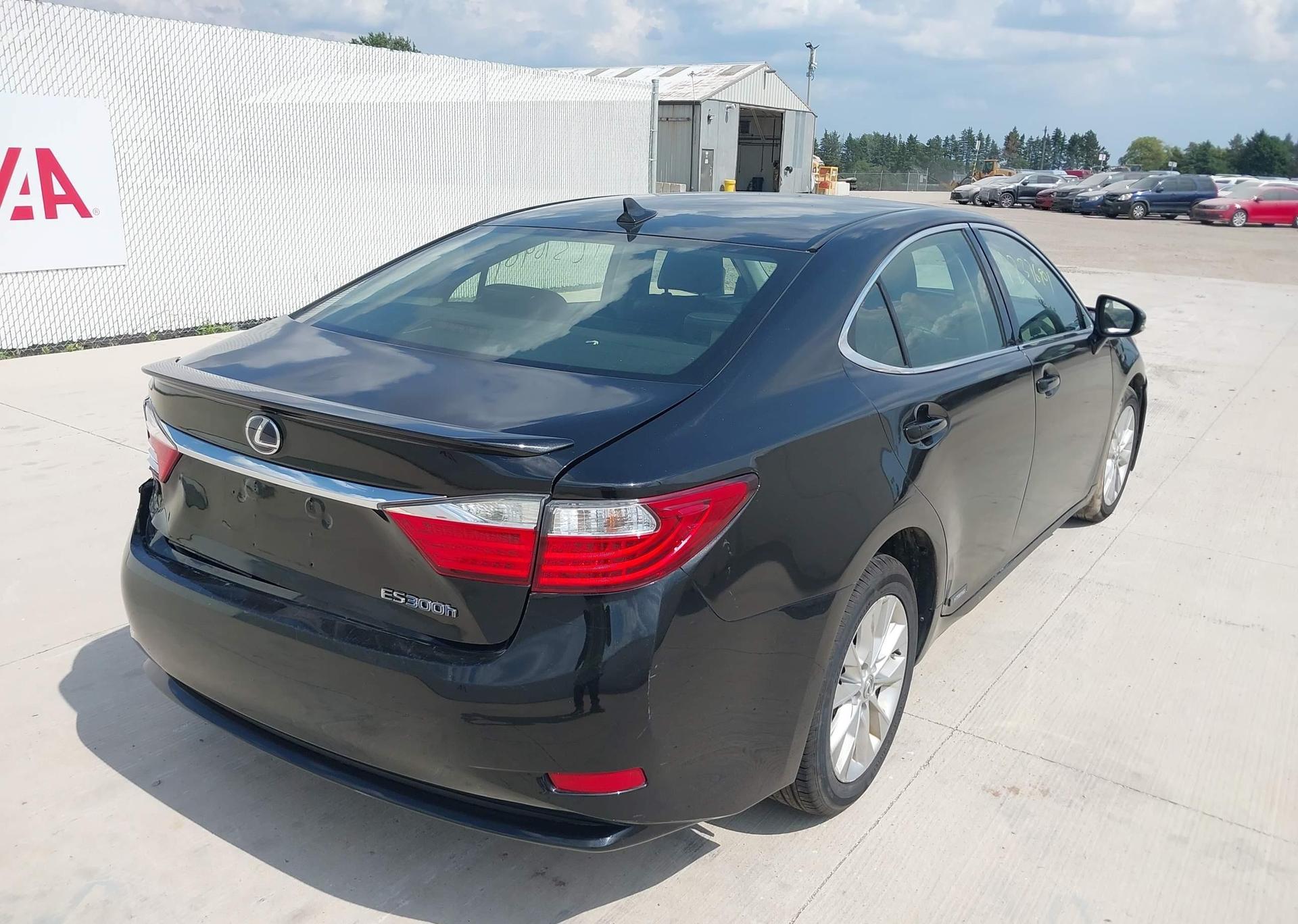 2014 LEXUS ES 300H
