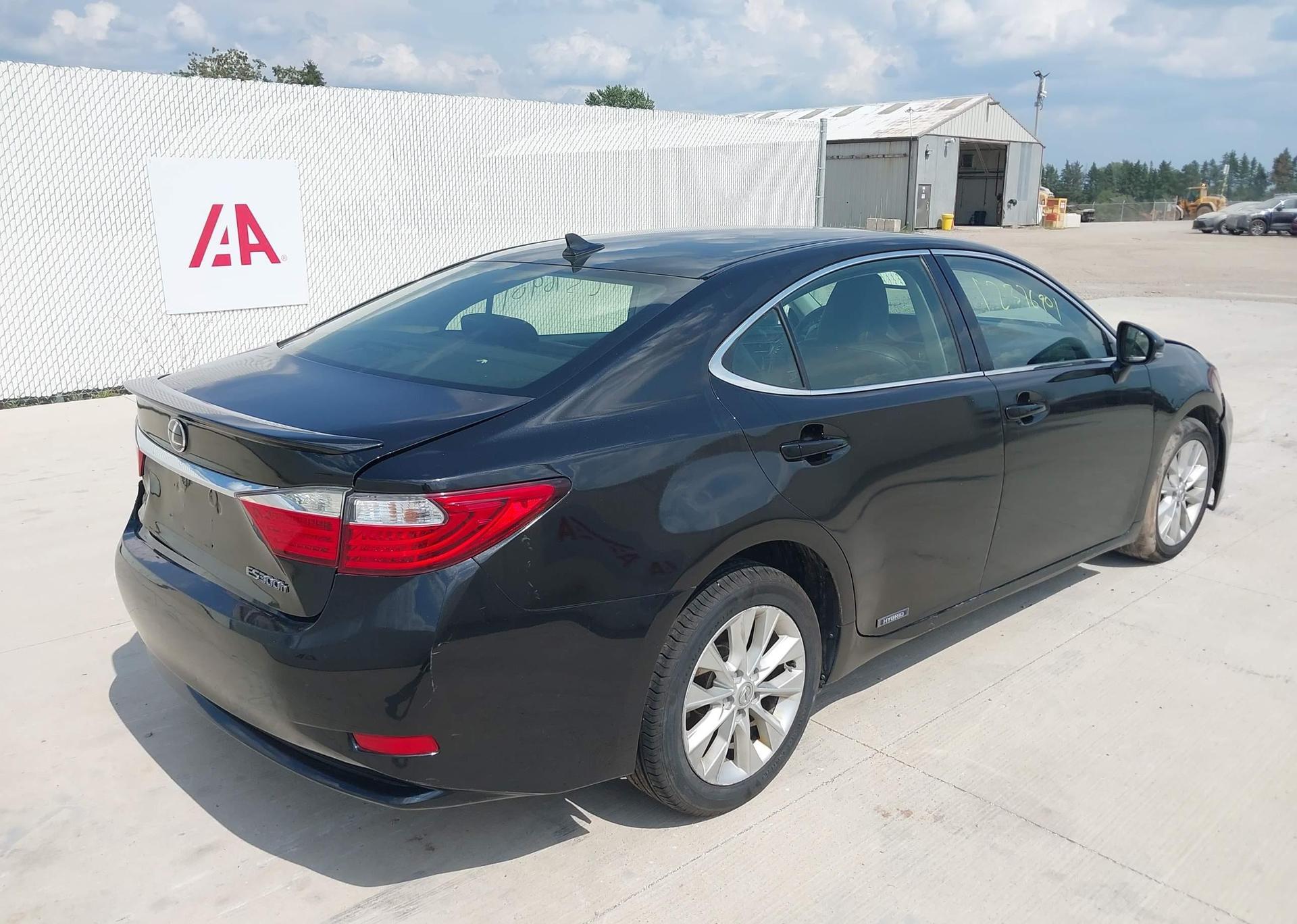 2014 LEXUS ES 300H