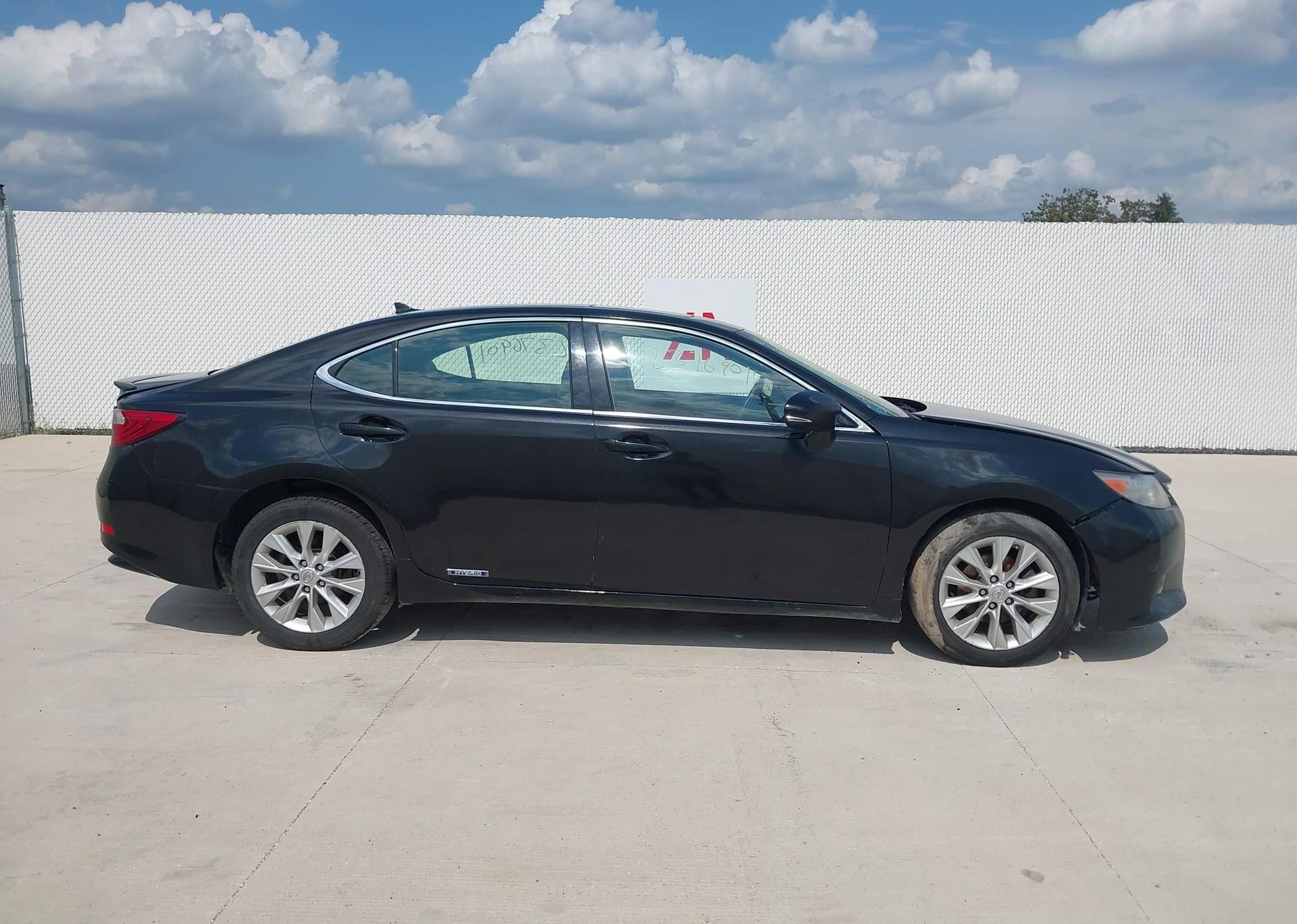 2014 LEXUS ES 300H