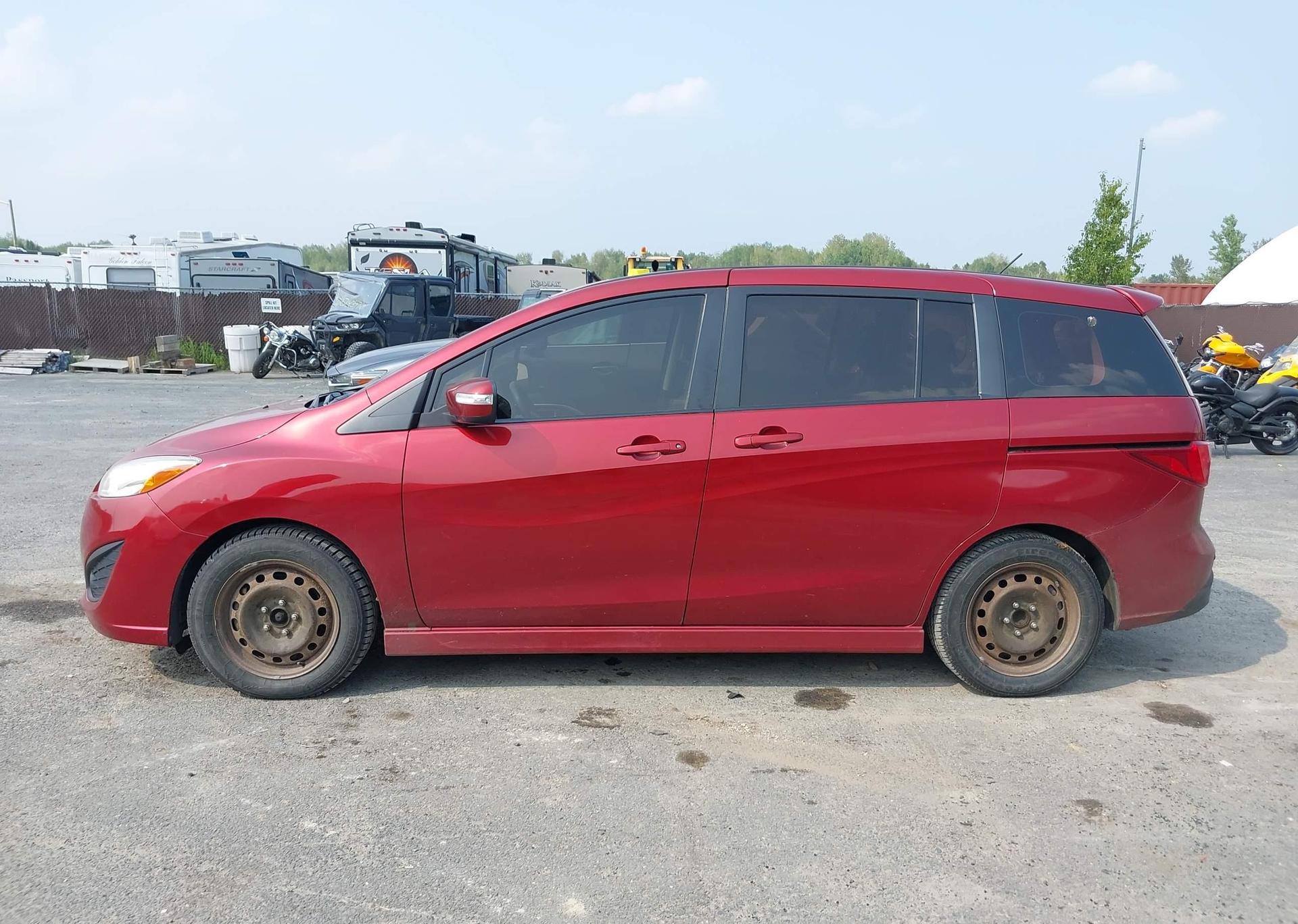 2017 MAZDA MAZDA5 GT