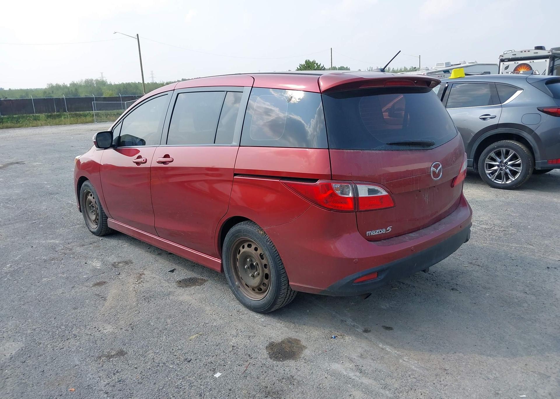 2017 MAZDA MAZDA5 GT