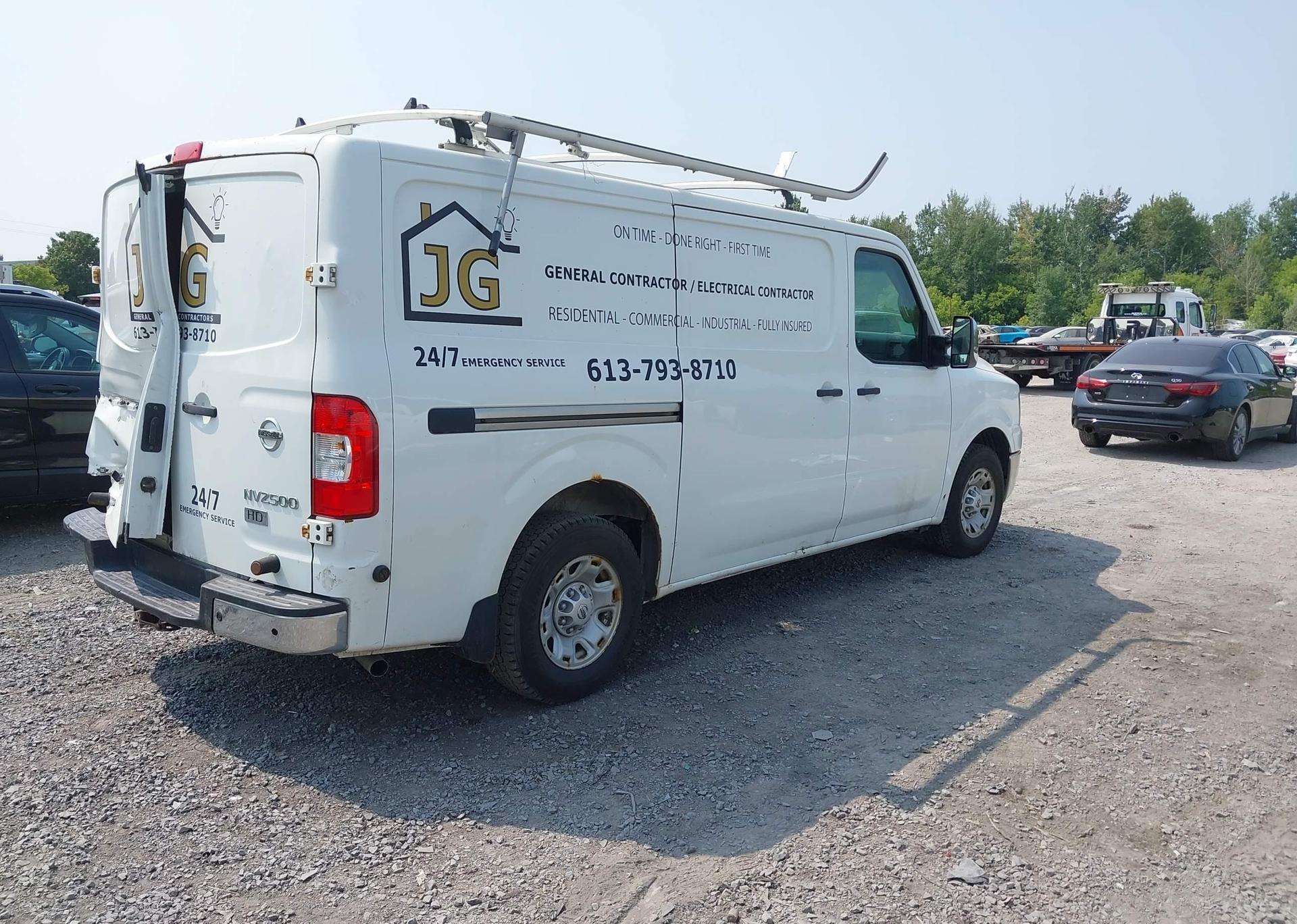 2013 NISSAN NV 2500