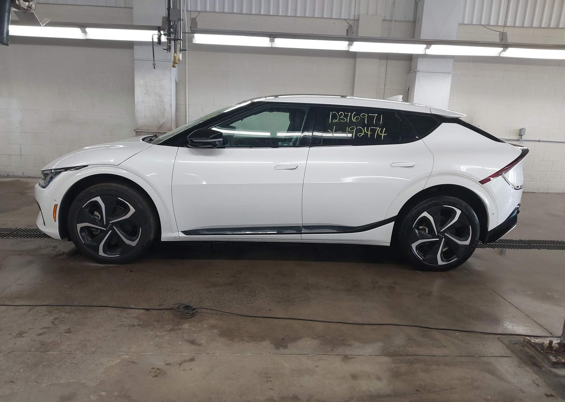 2024 KIA EV6 GT LINE