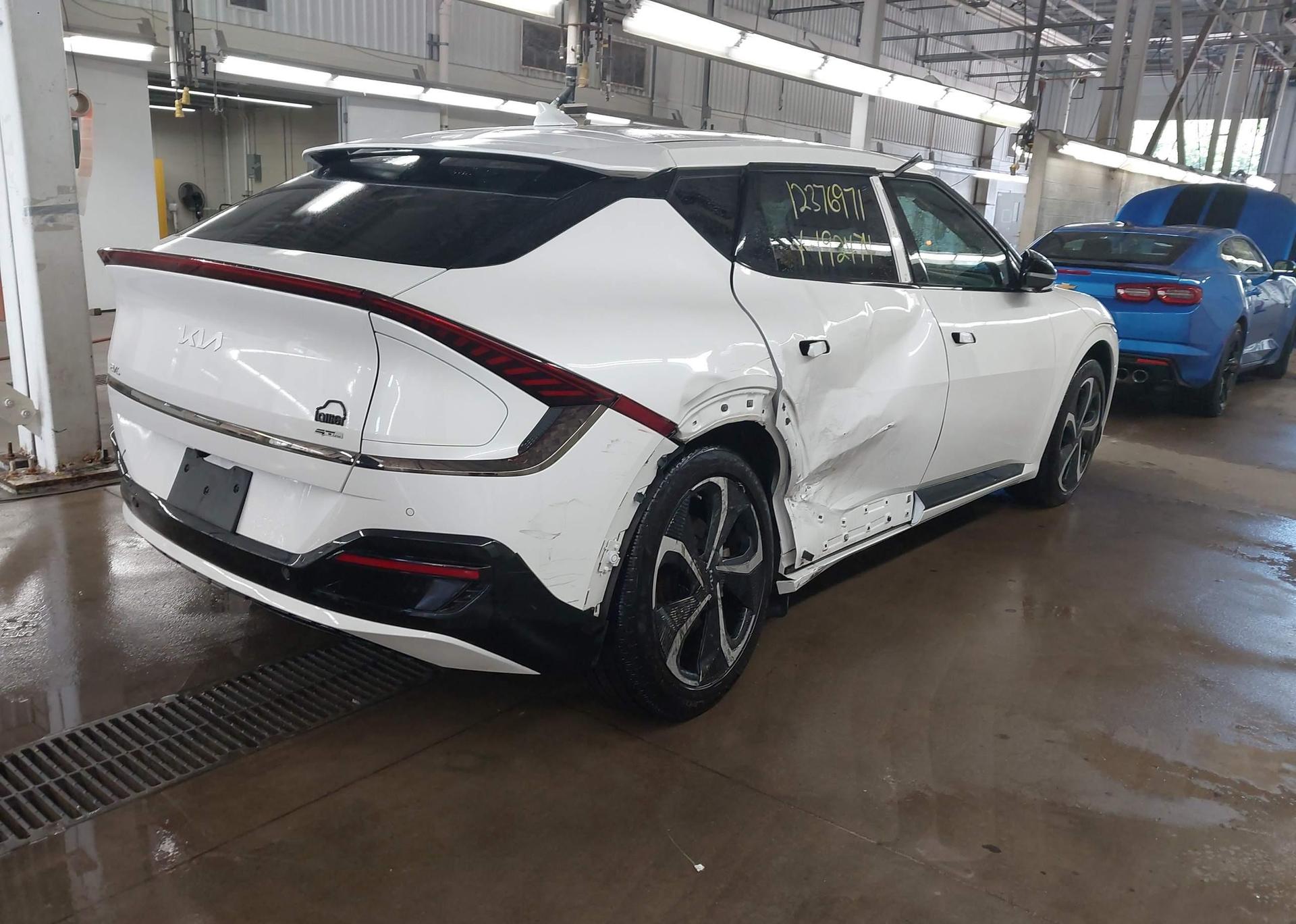 2024 KIA EV6 GT LINE