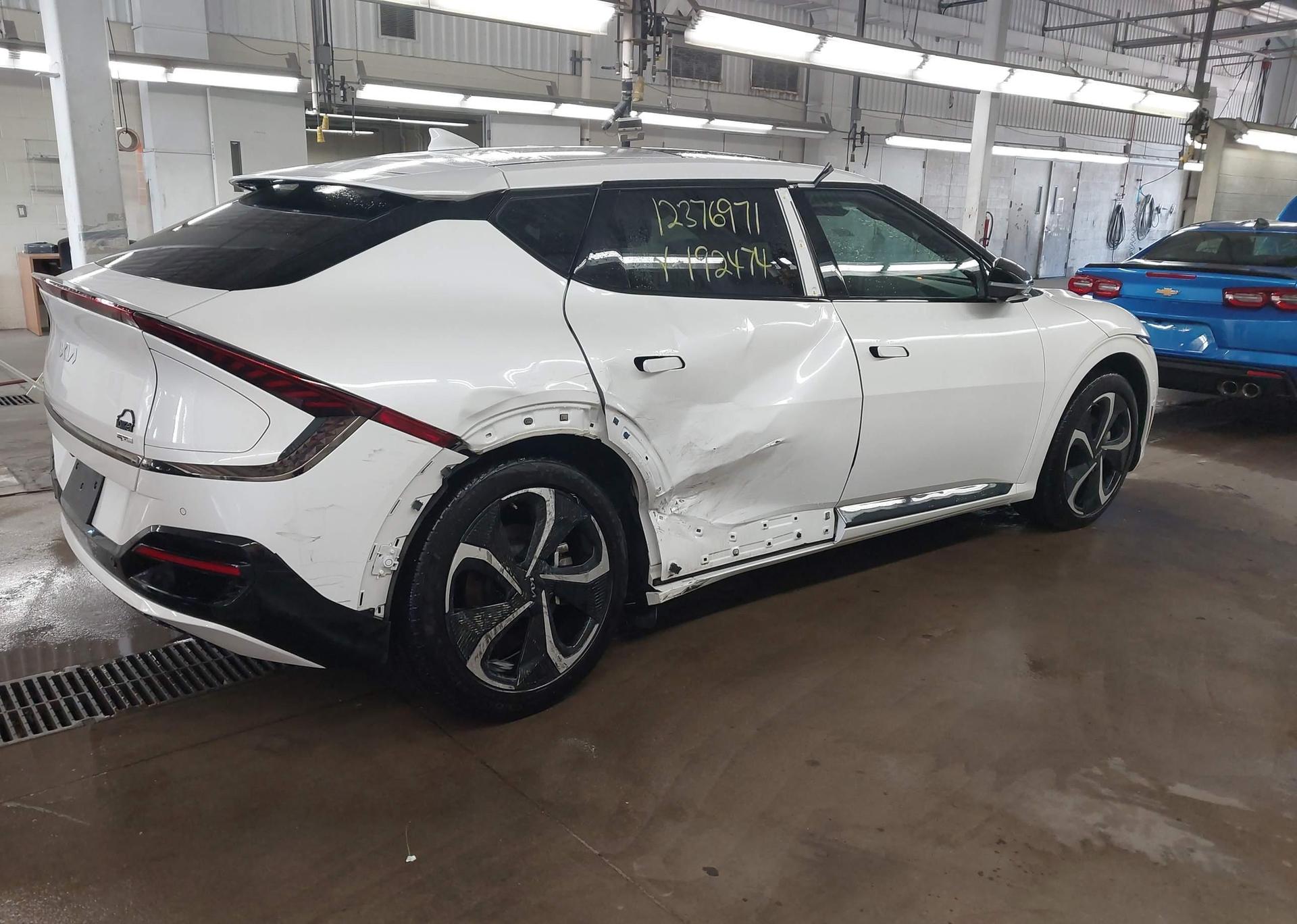 2024 KIA EV6 GT LINE