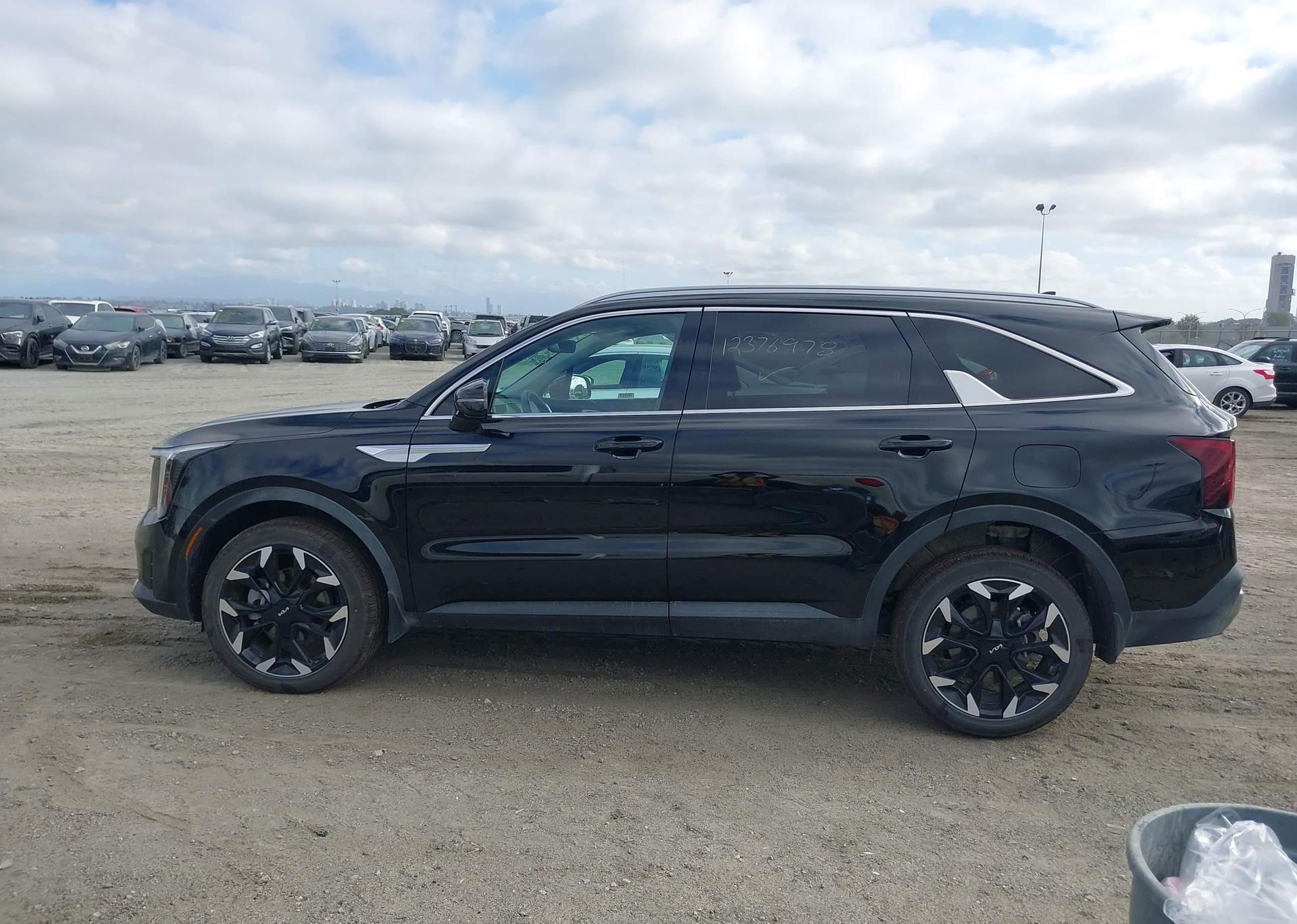 2025 KIA SORENTO EX