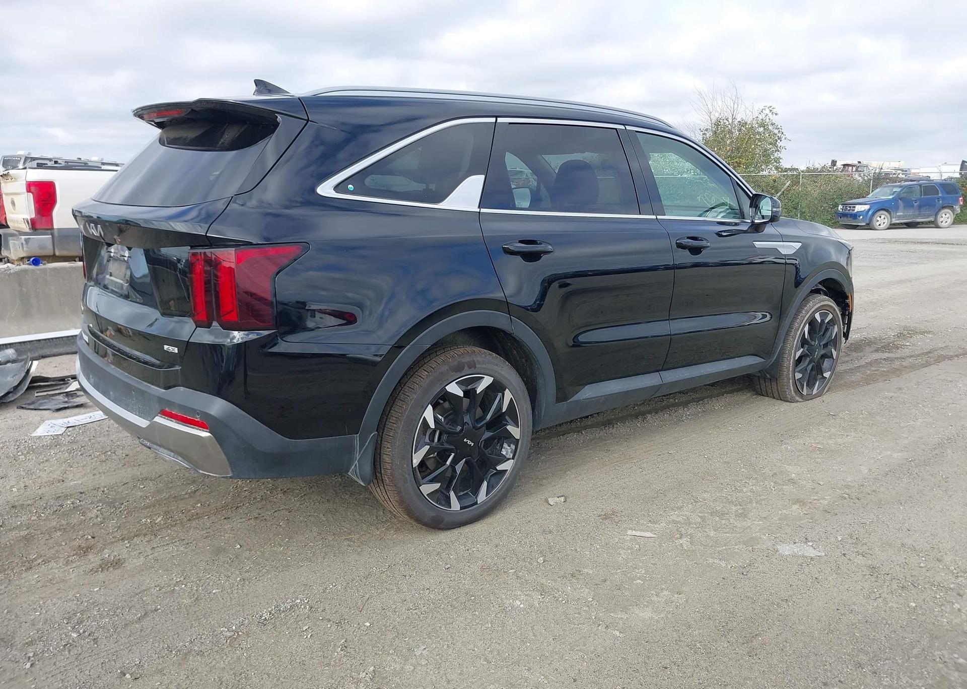 2025 KIA SORENTO EX