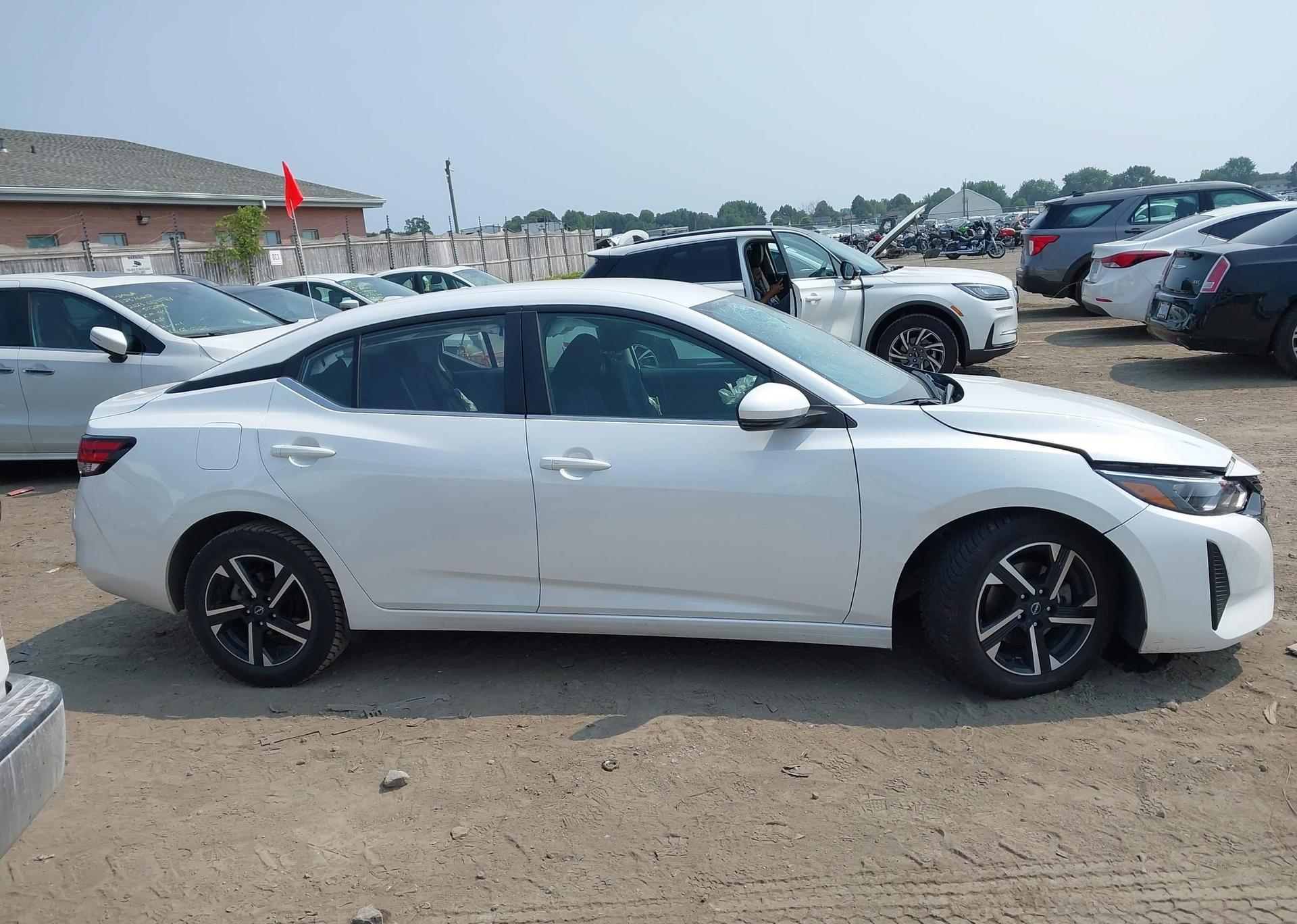 2024 NISSAN SENTRA SV