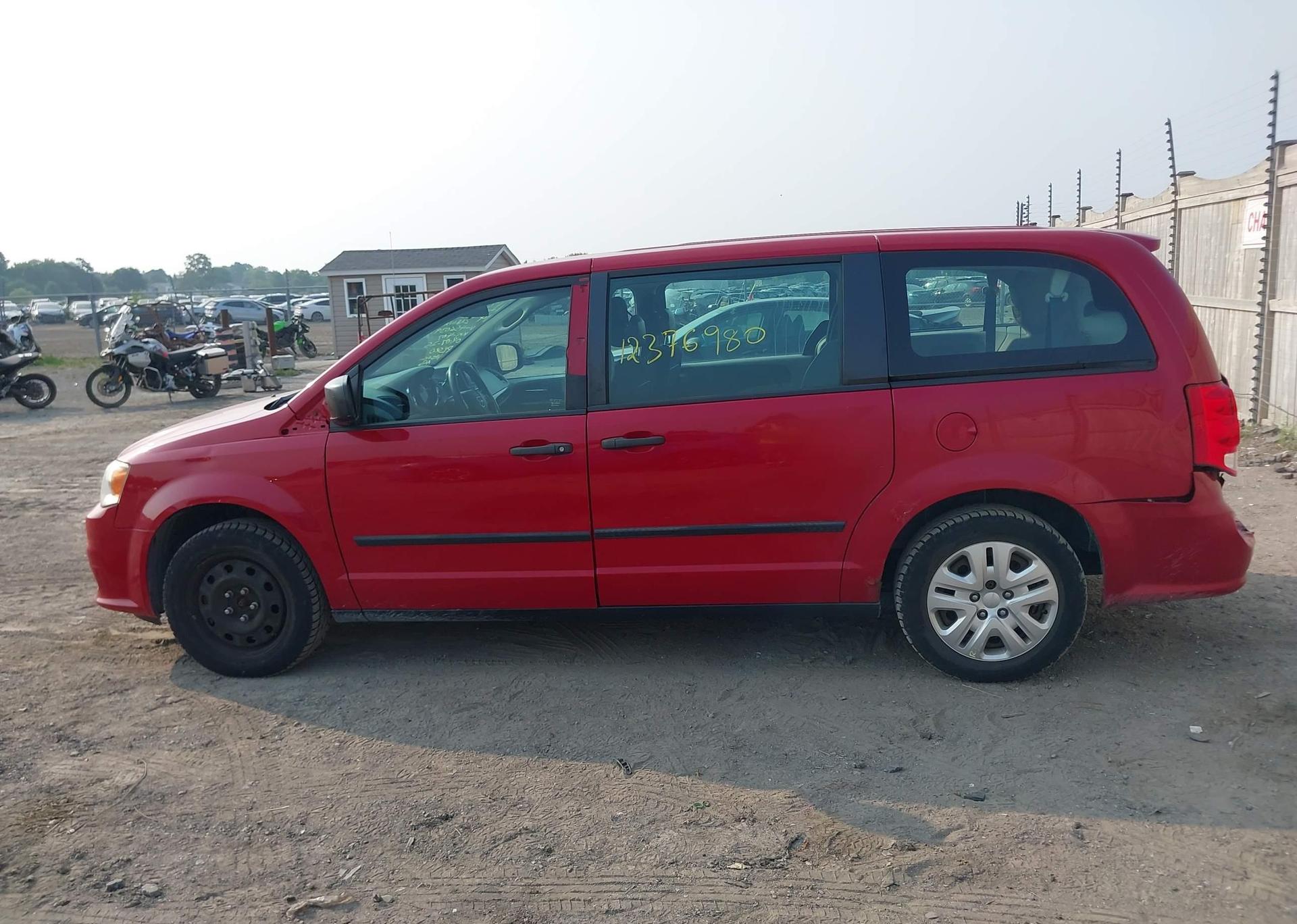 2014 DODGE GRAND CARAVAN SE