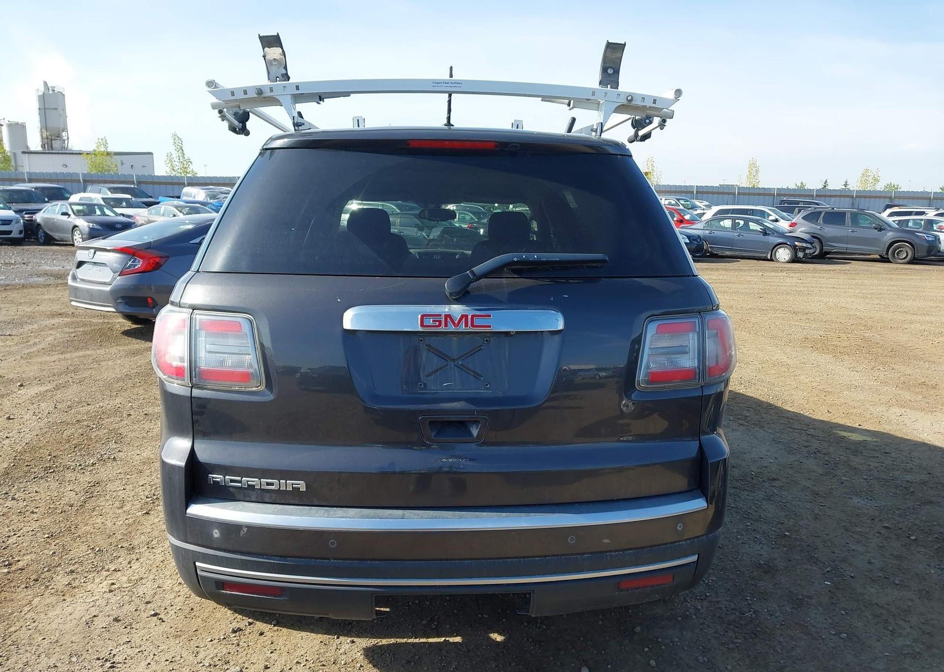 2013 GMC ACADIA SLE