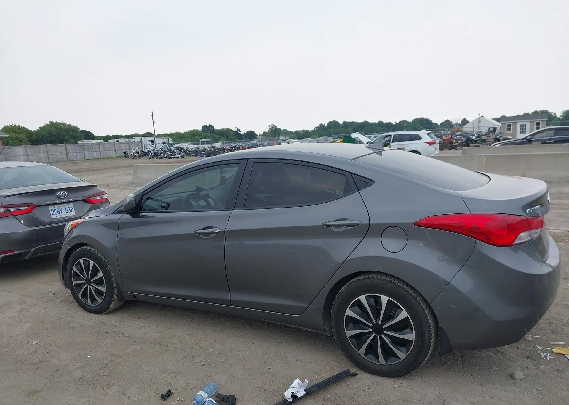 2012 HYUNDAI ELANTRA GL