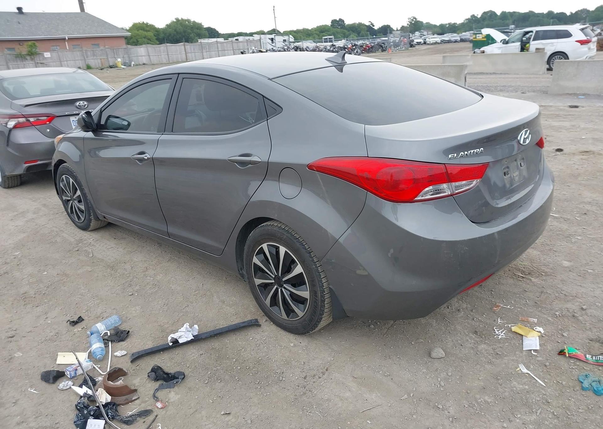 2012 HYUNDAI ELANTRA GL