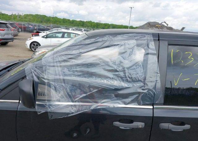 2011 VOLKSWAGEN ROUTAN S