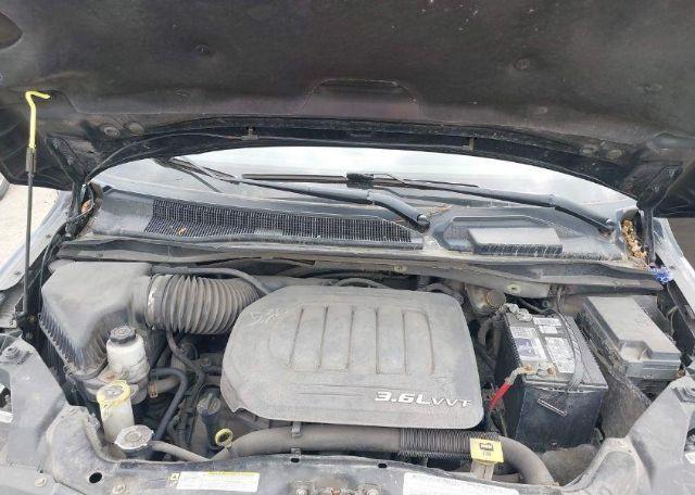 2011 VOLKSWAGEN ROUTAN S
