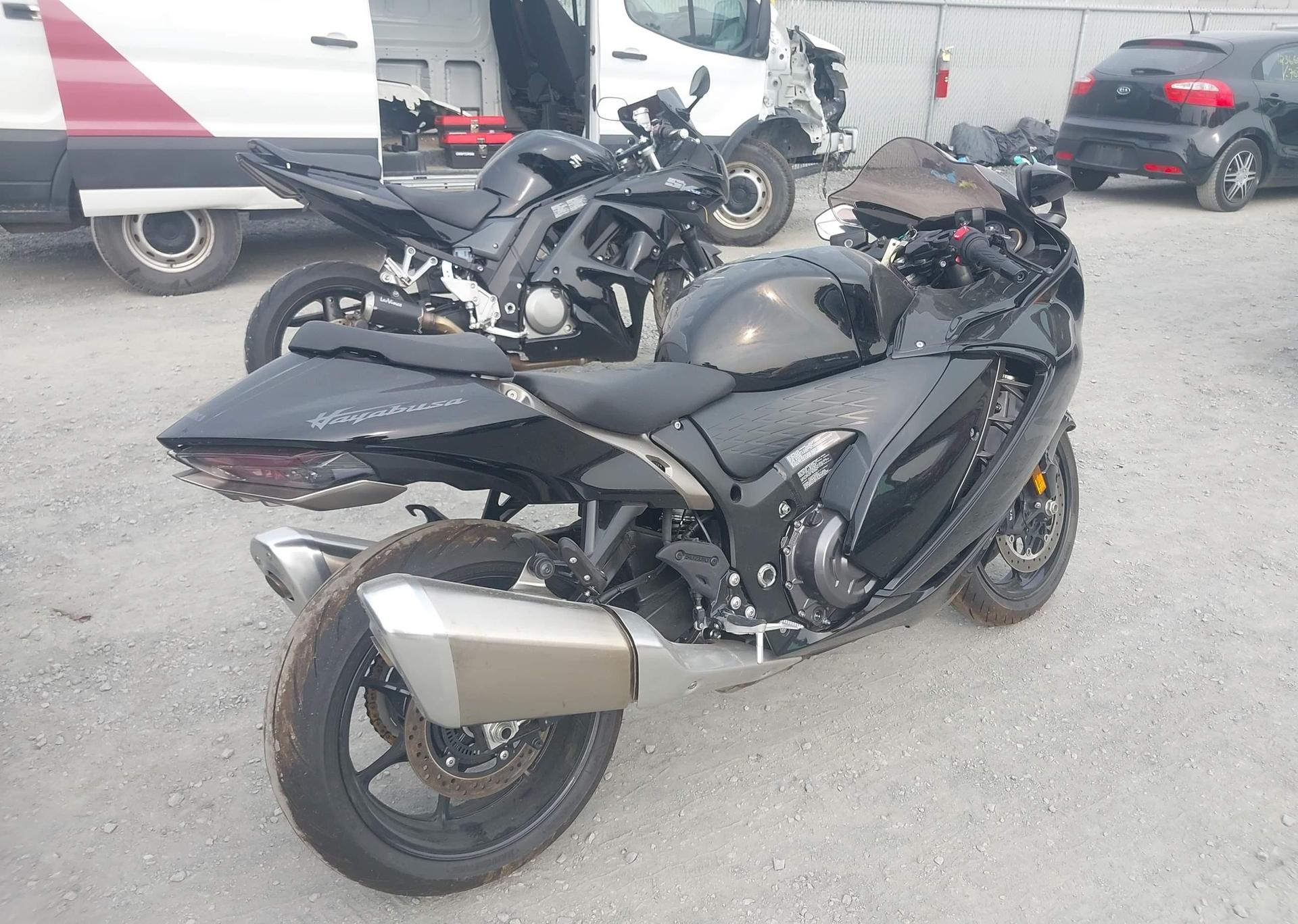 2025 SUZUKI GSX1300 RR