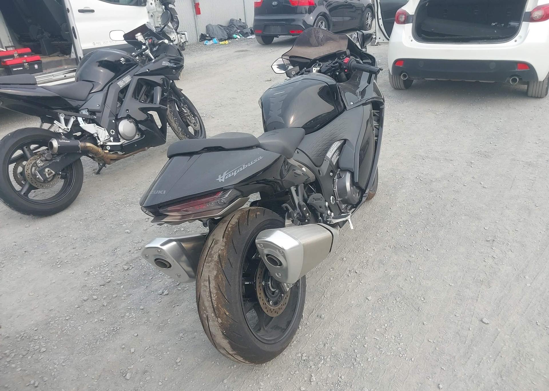 2025 SUZUKI GSX1300 RR