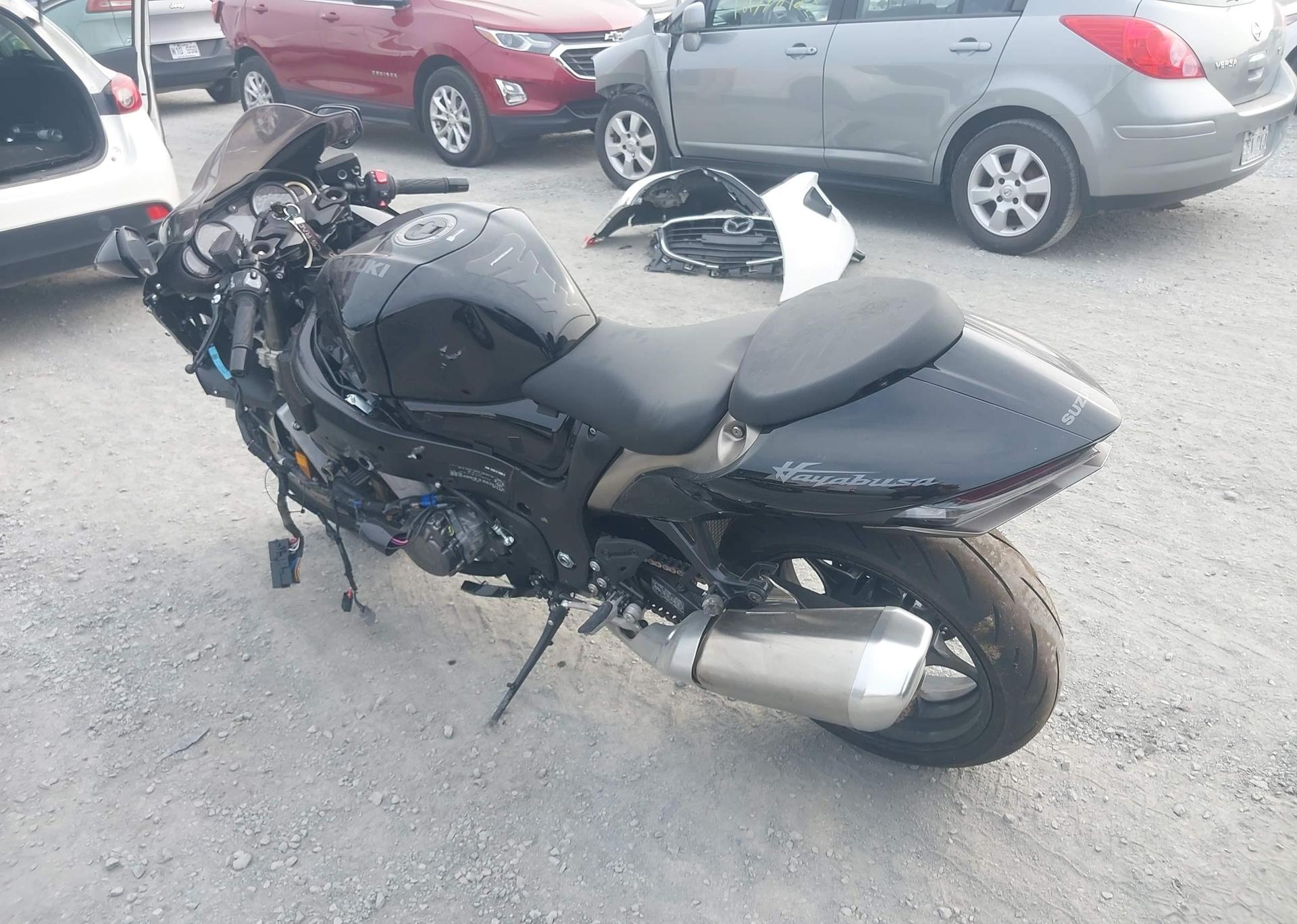 2025 SUZUKI GSX1300 RR