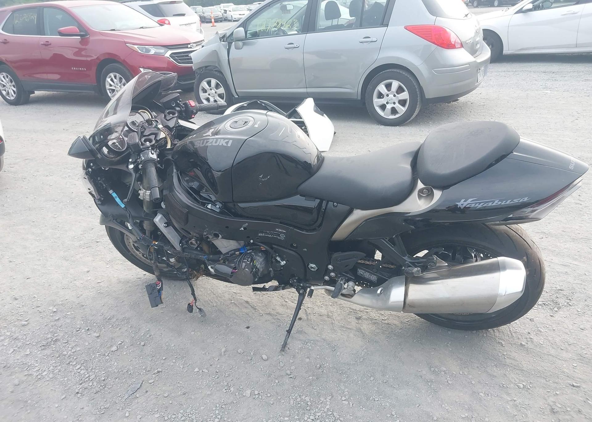 2025 SUZUKI GSX1300 RR