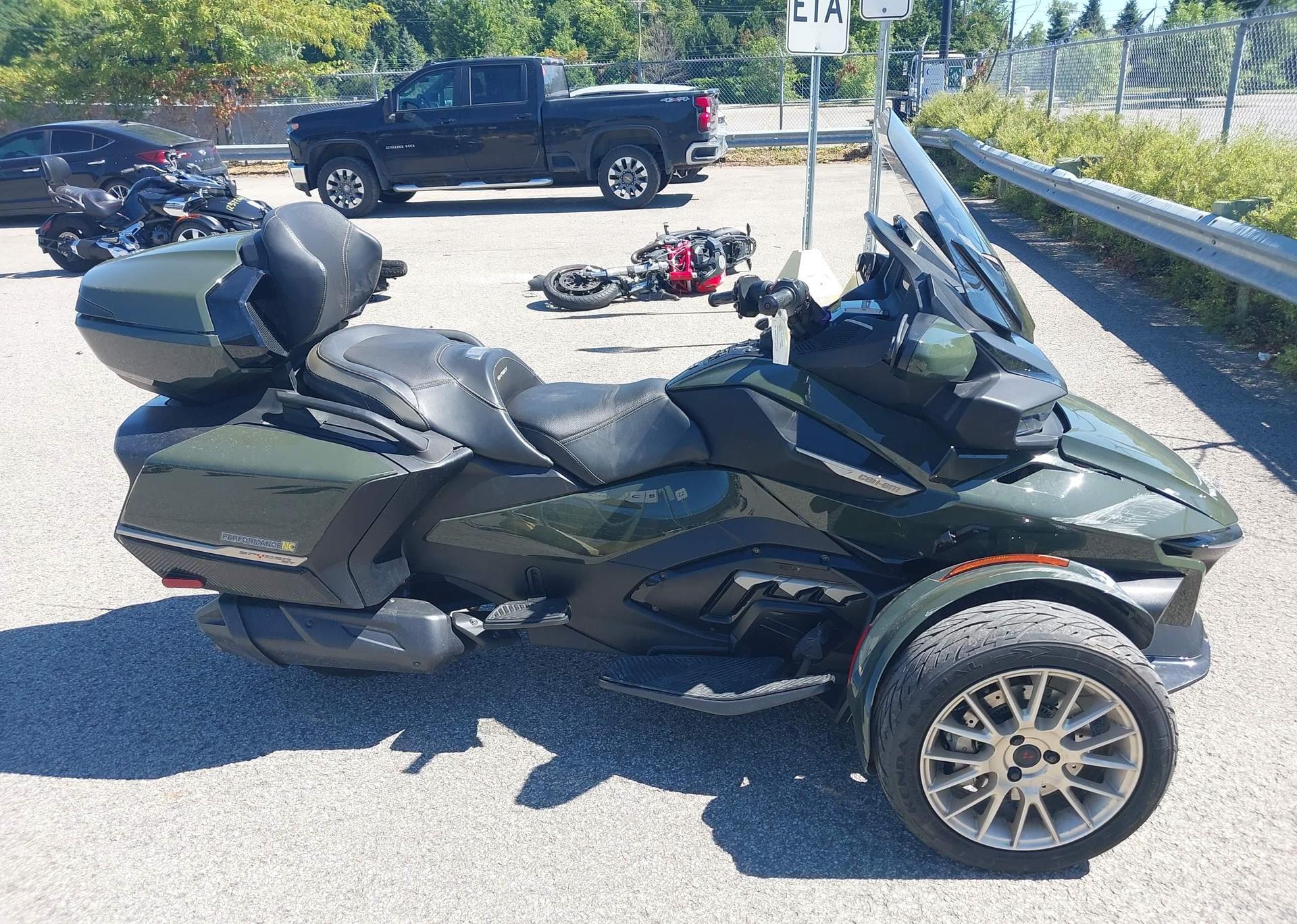 2023 CAN-AM SPYDER ROADSTER RT
