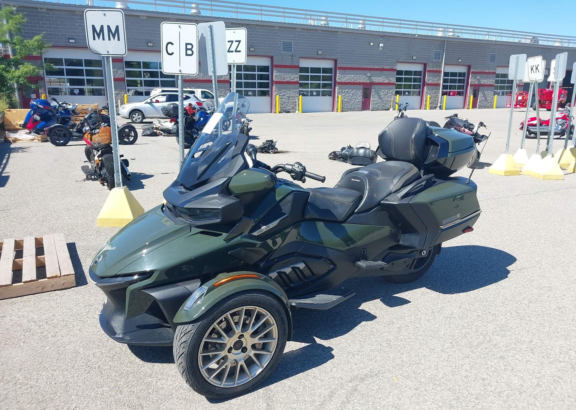 2023 CAN-AM SPYDER ROADSTER RT