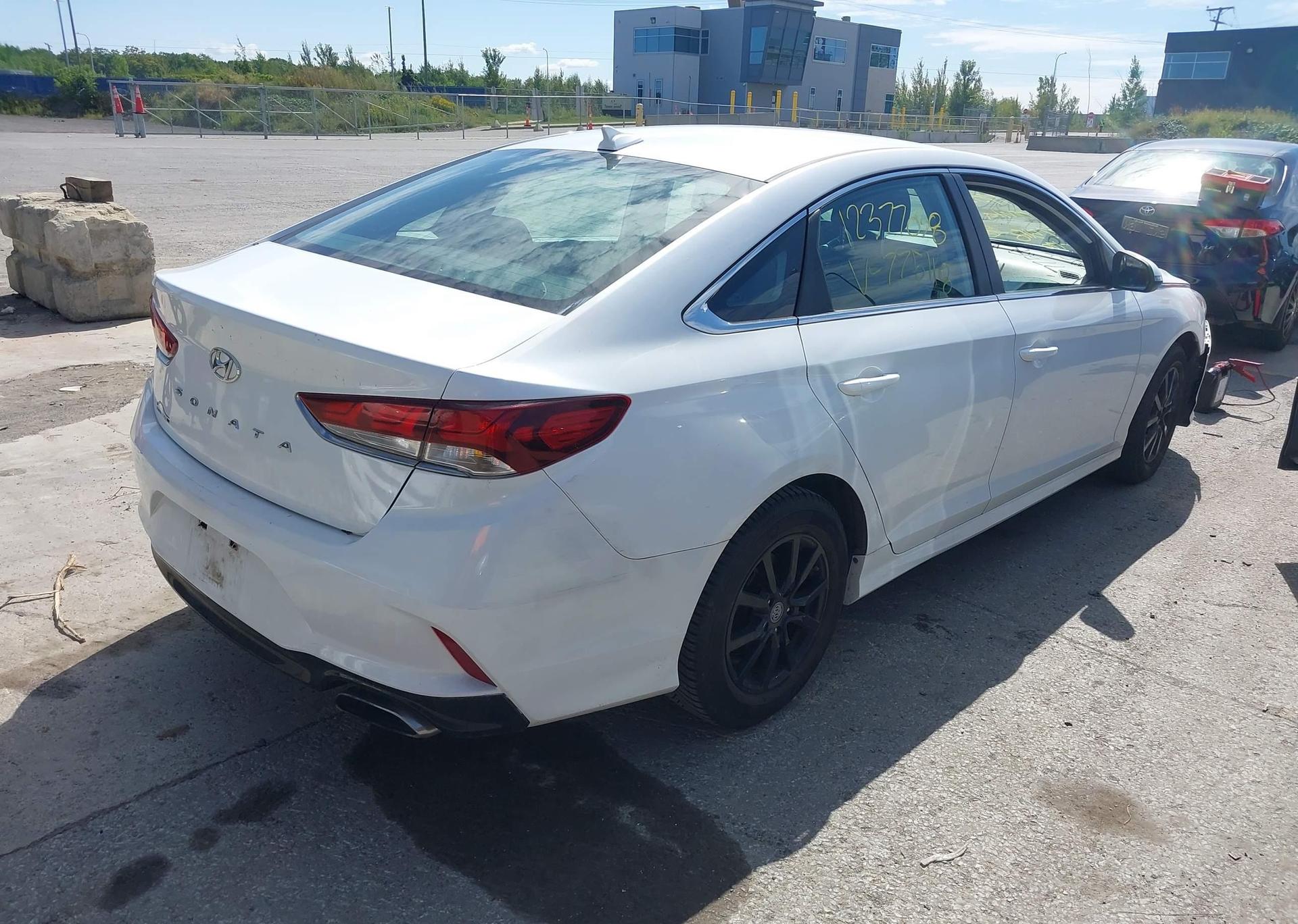 2019 HYUNDAI SONATA ESSENTIAL