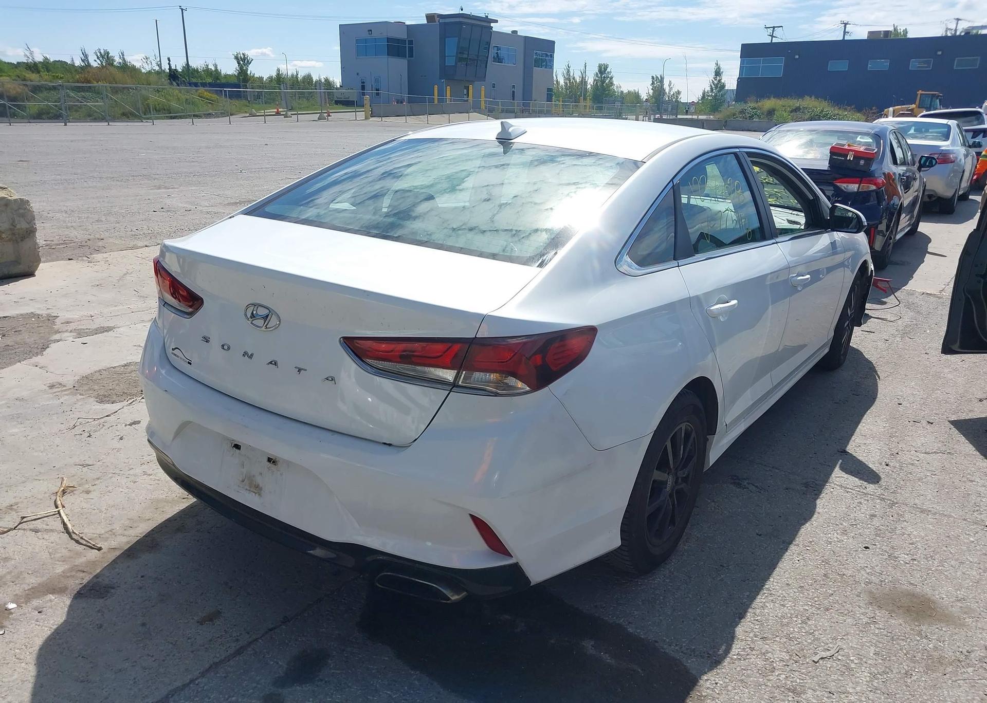 2019 HYUNDAI SONATA ESSENTIAL