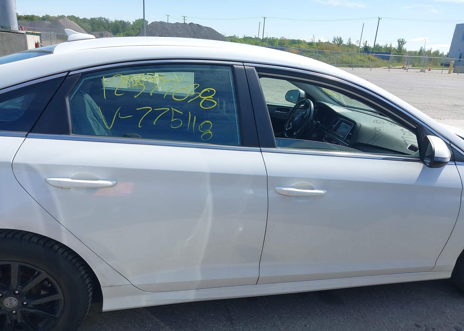 2019 HYUNDAI SONATA ESSENTIAL