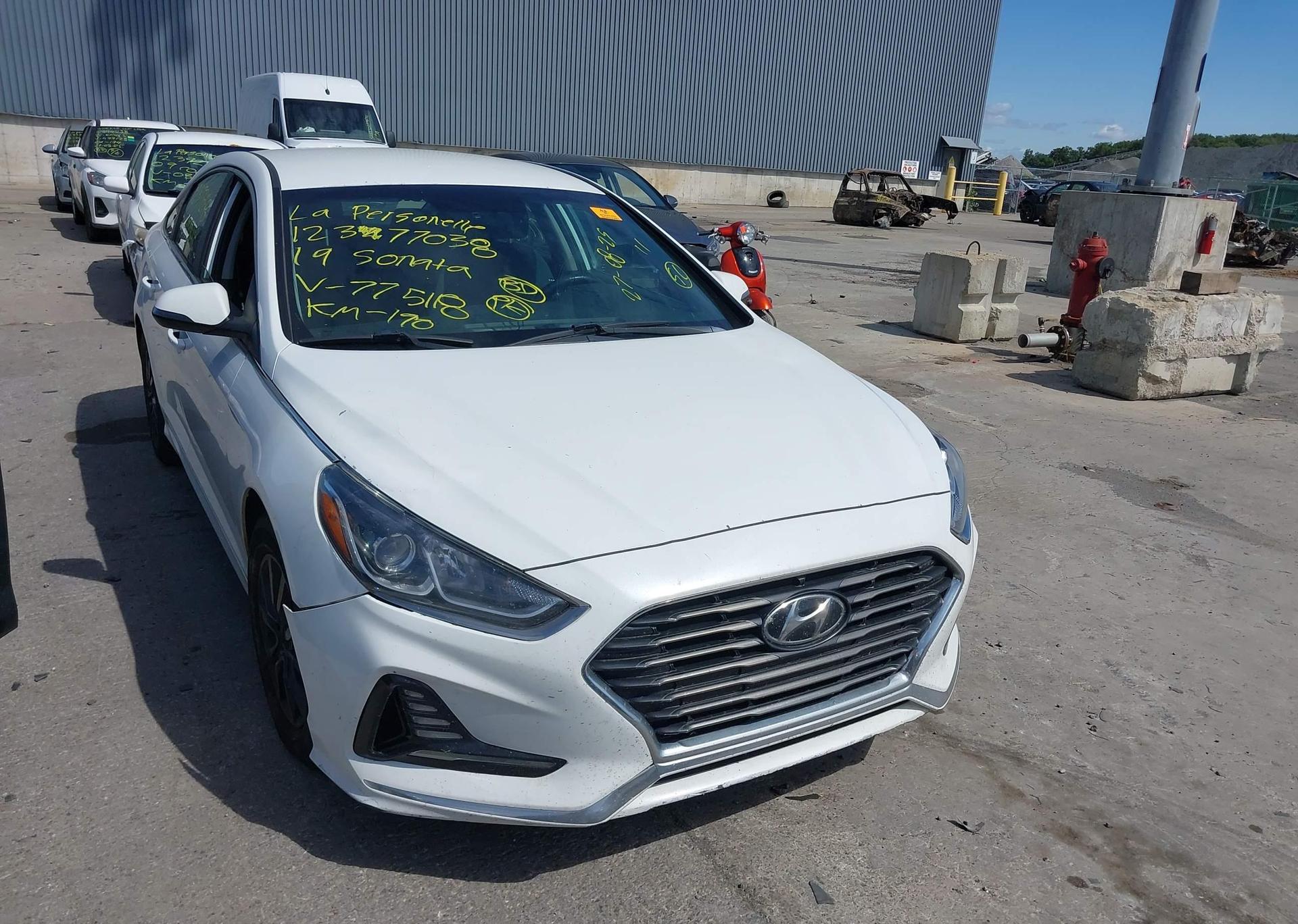 2019 HYUNDAI SONATA ESSENTIAL