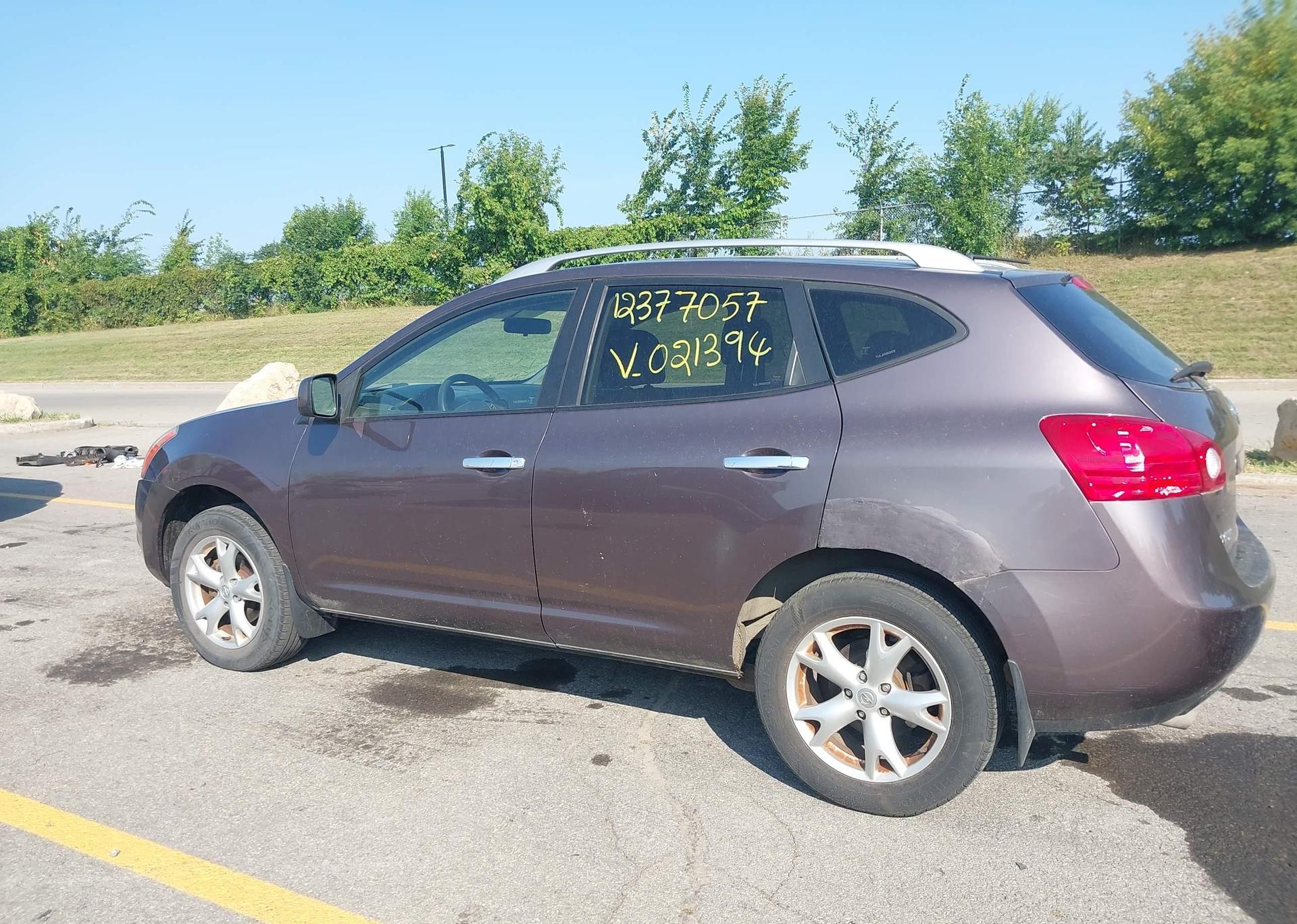 2010 NISSAN ROGUE S