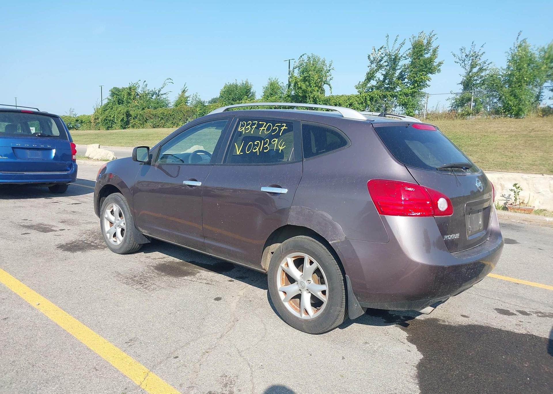 2010 NISSAN ROGUE S