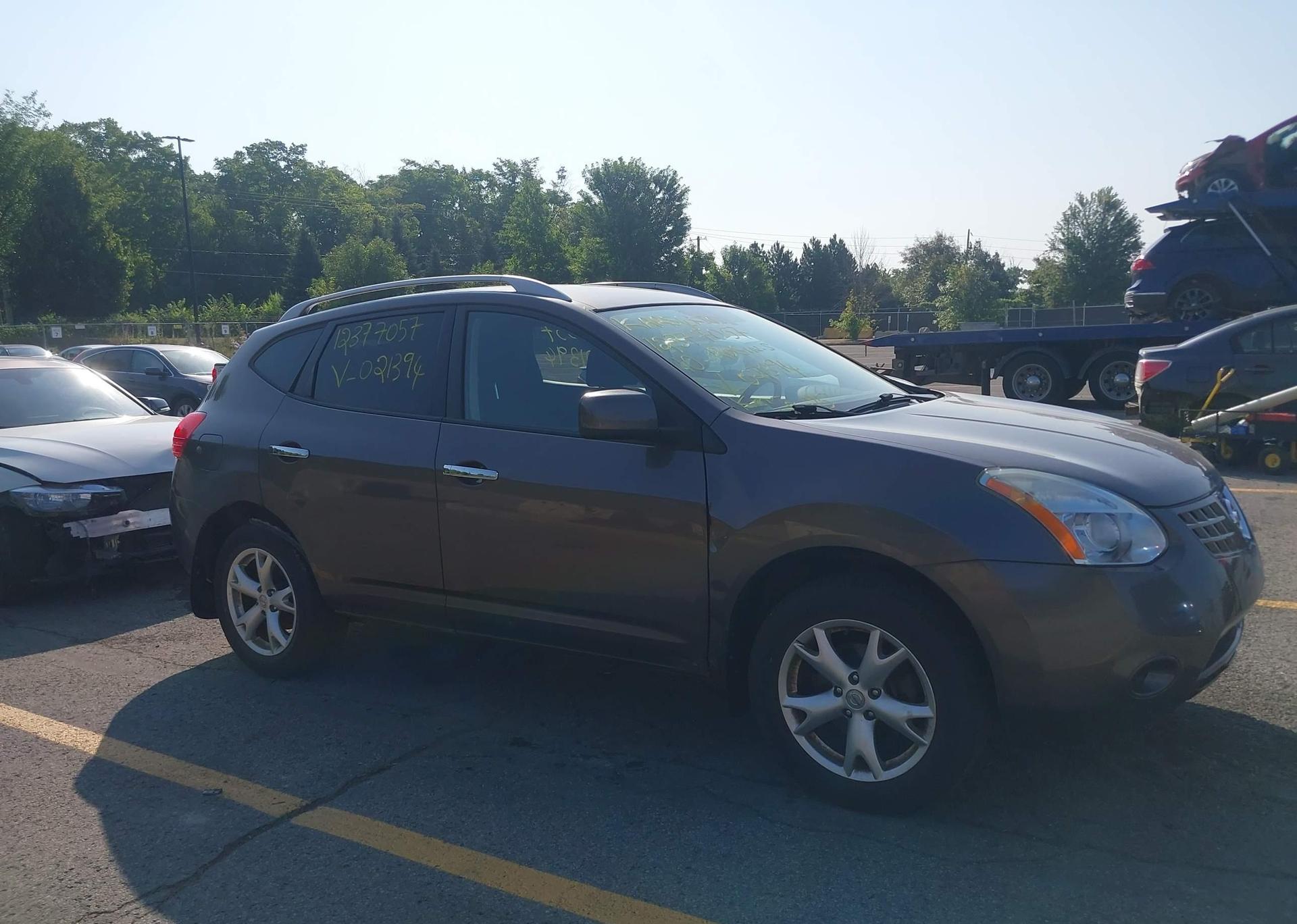 2010 NISSAN ROGUE S