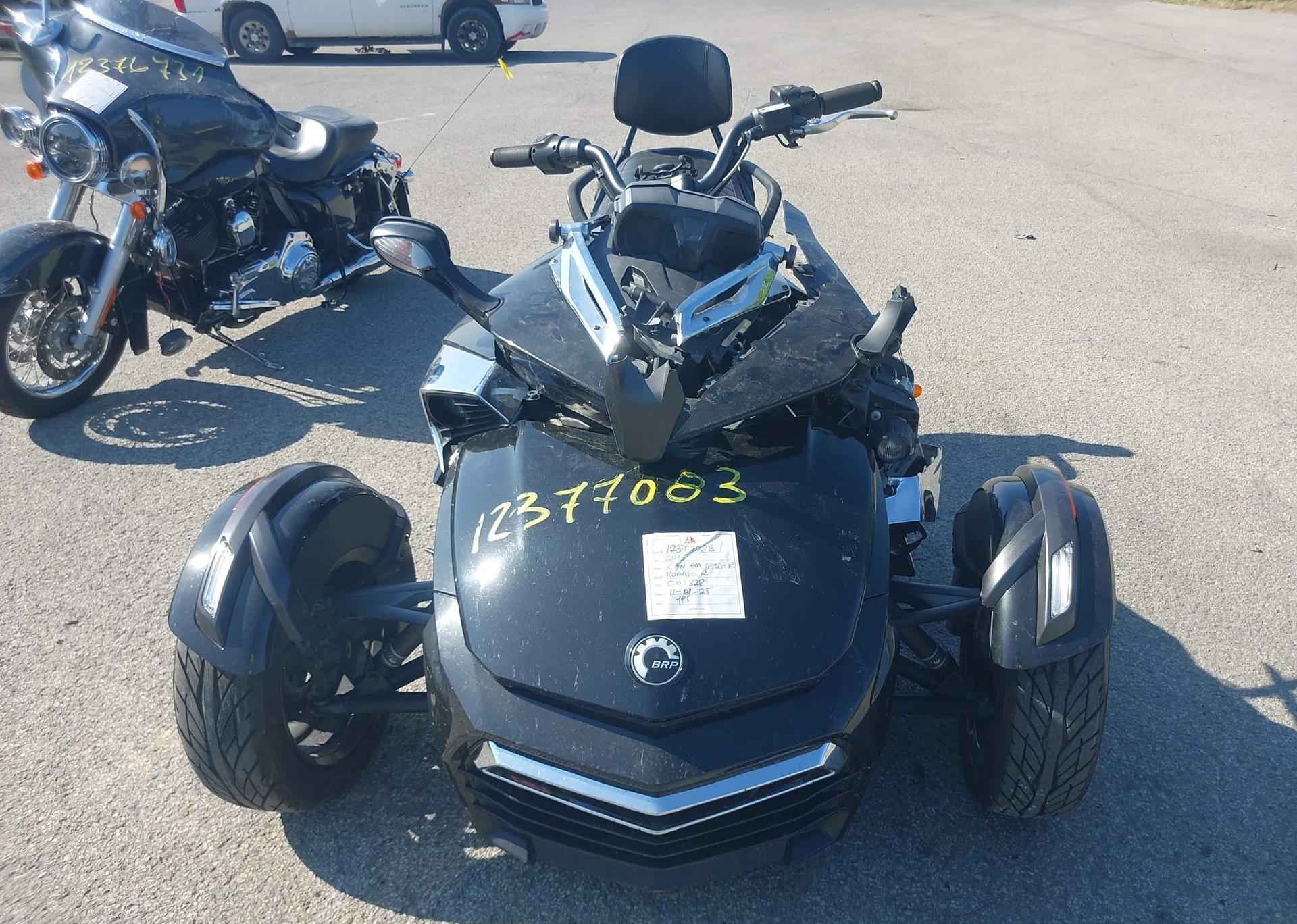 2015 CAN-AM SPYDER ROADSTER F3
