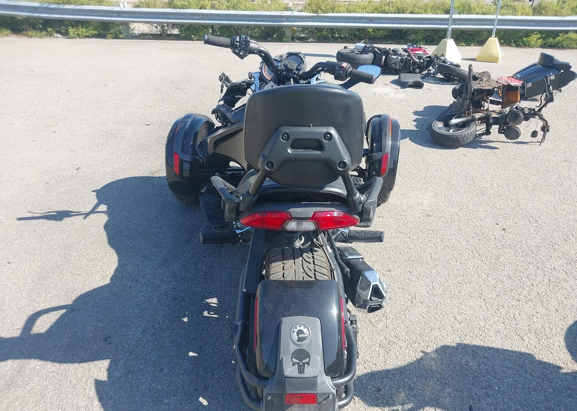 2015 CAN-AM SPYDER ROADSTER F3