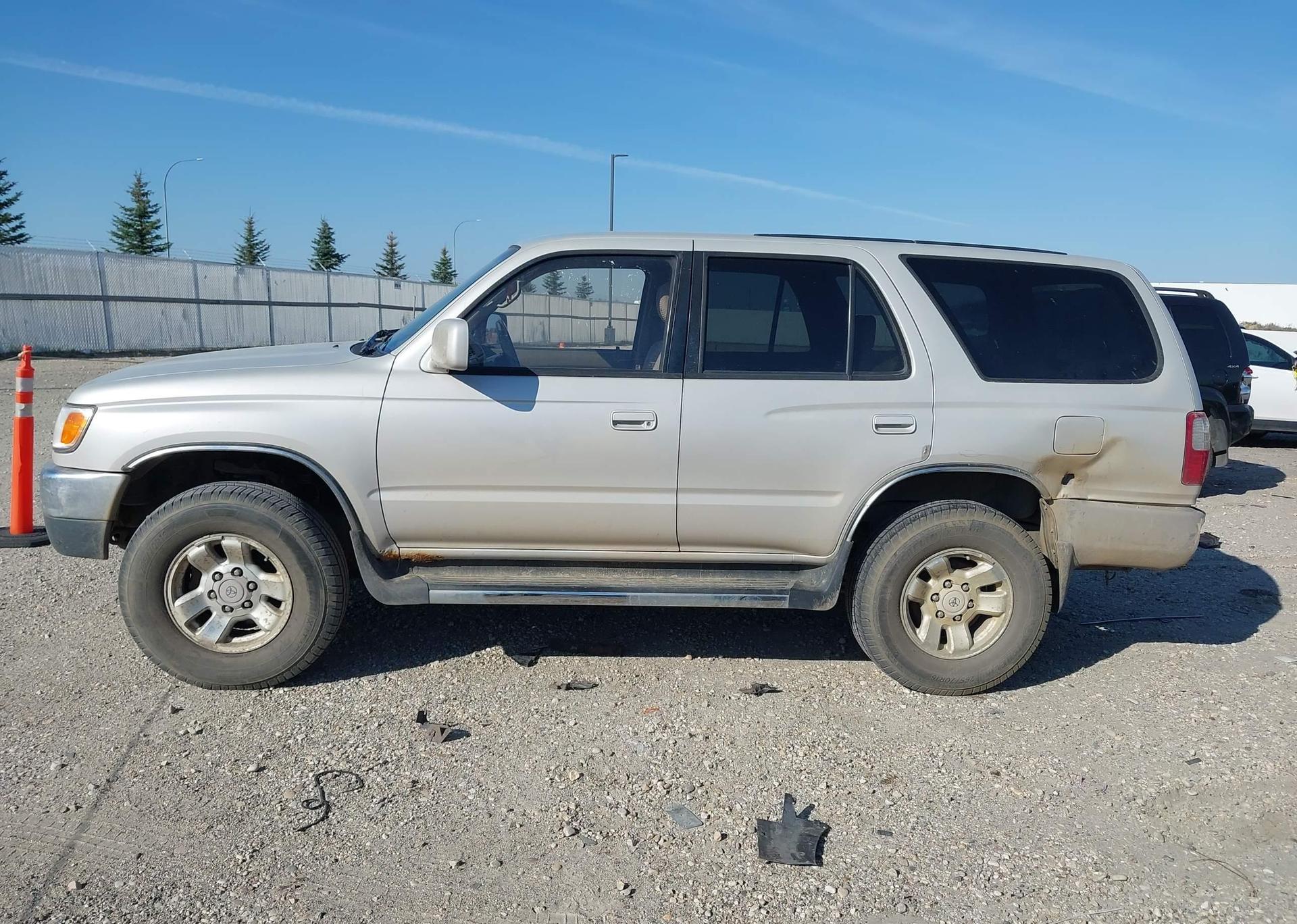 1998 TOYOTA 4RUNNER SR5