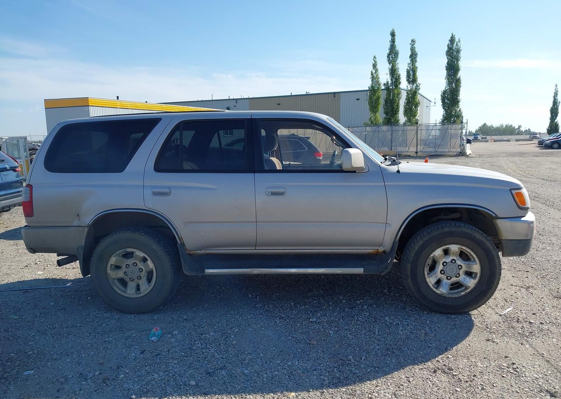 1998 TOYOTA 4RUNNER SR5