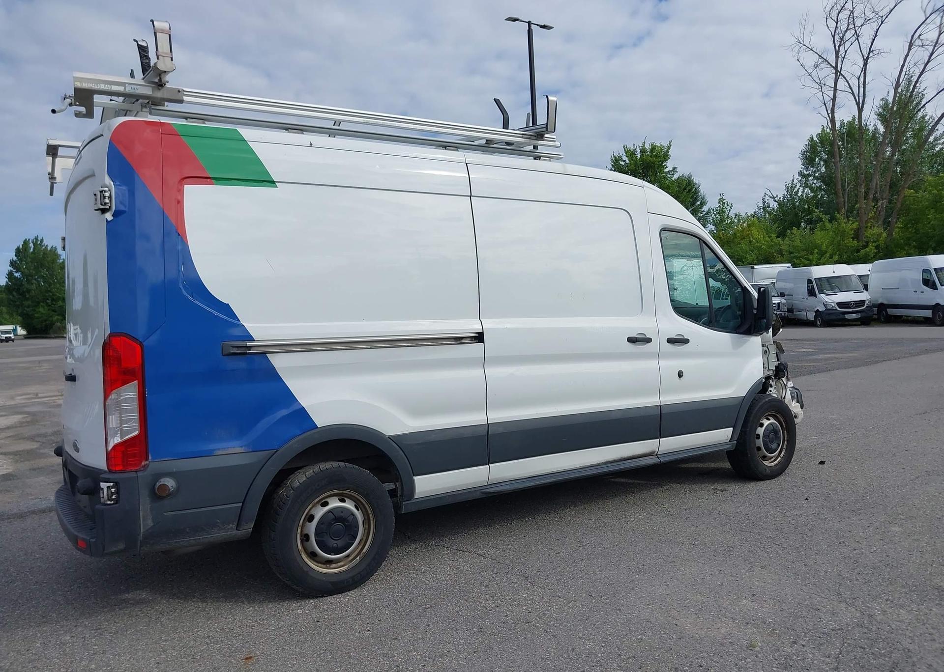 2017 FORD transit t-250