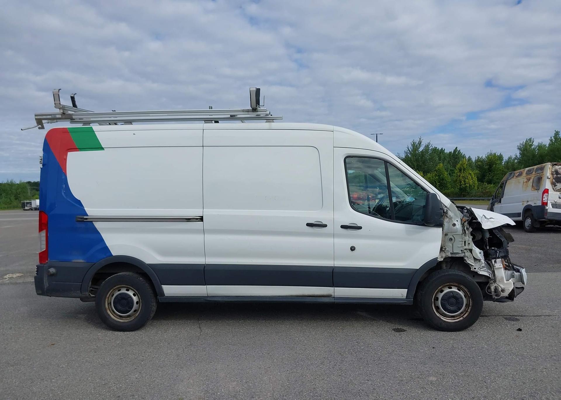 2017 FORD transit t-250