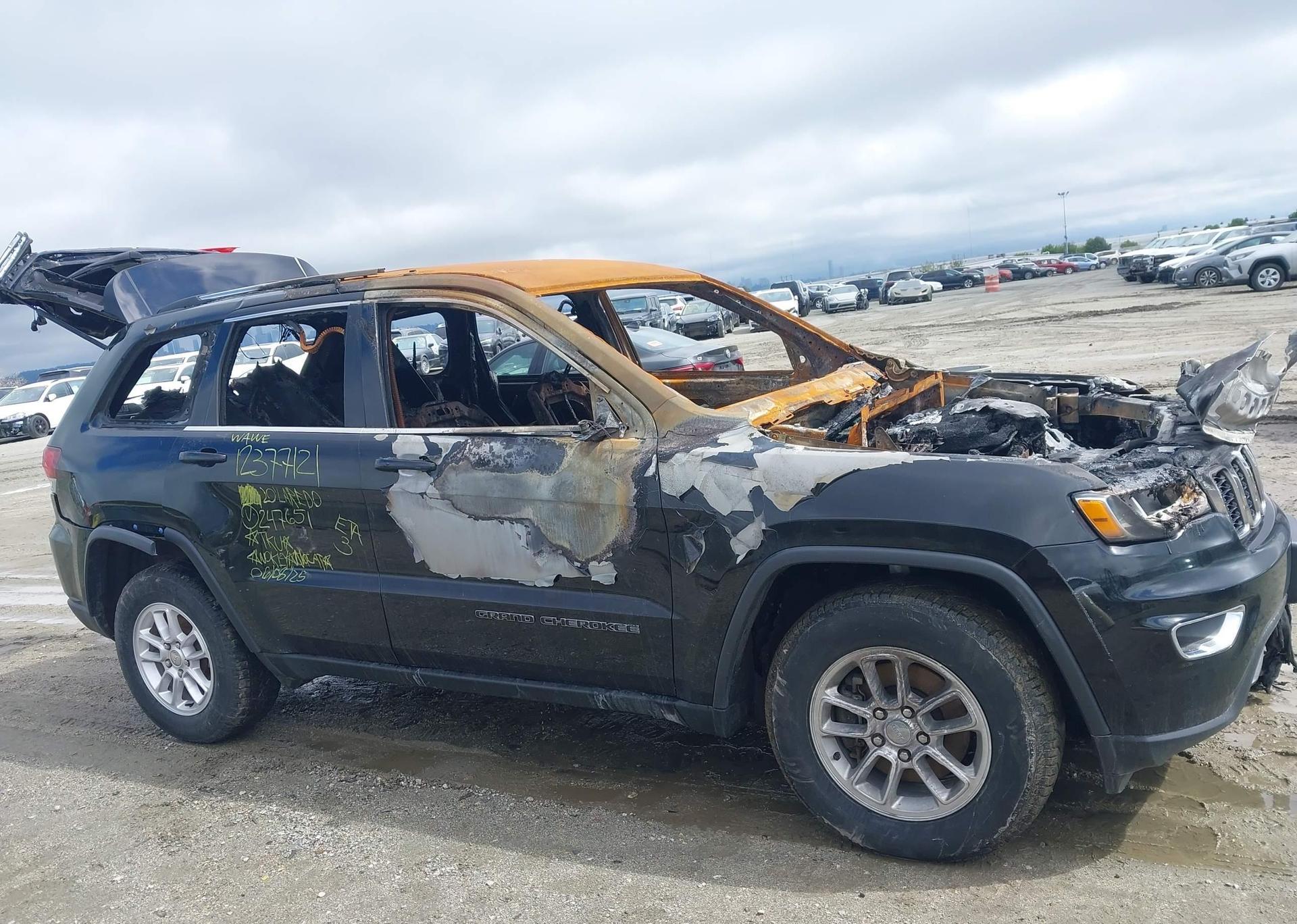 2020 JEEP GRAND CHEROKEE LAREDO