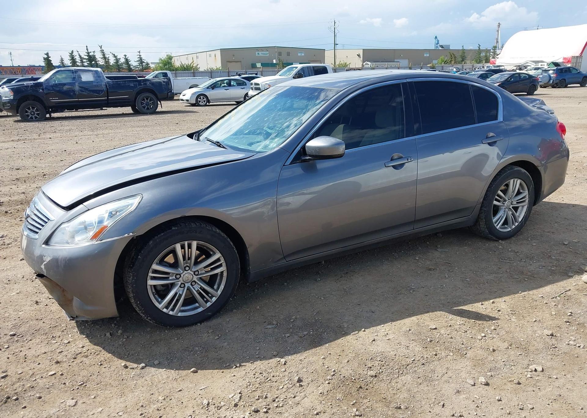 2011 INFINITI G37