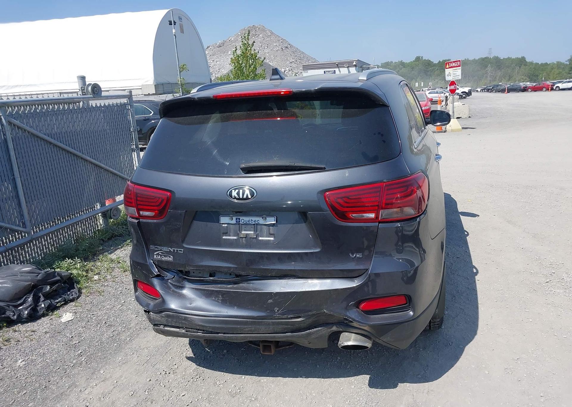 2019 KIA SORENTO 2.4L LX