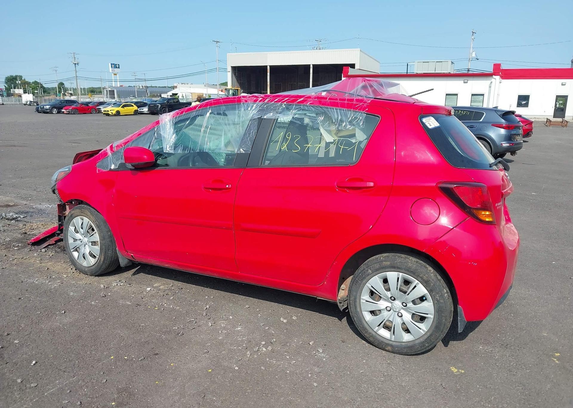 2016 TOYOTA YARIS LE
