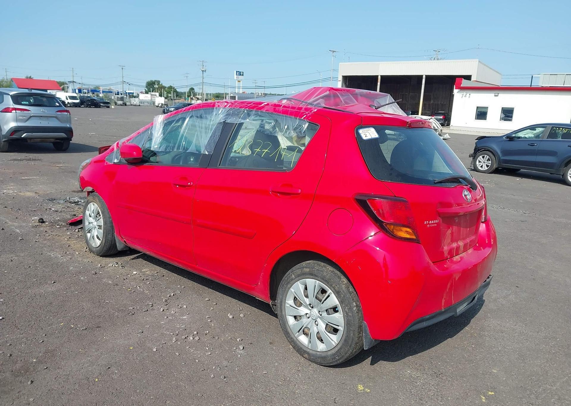 2016 TOYOTA YARIS LE