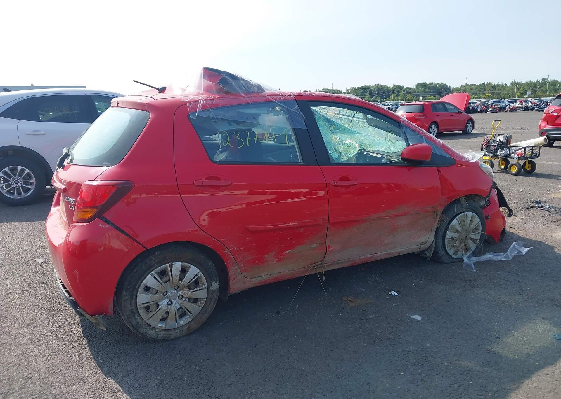 2016 TOYOTA YARIS LE