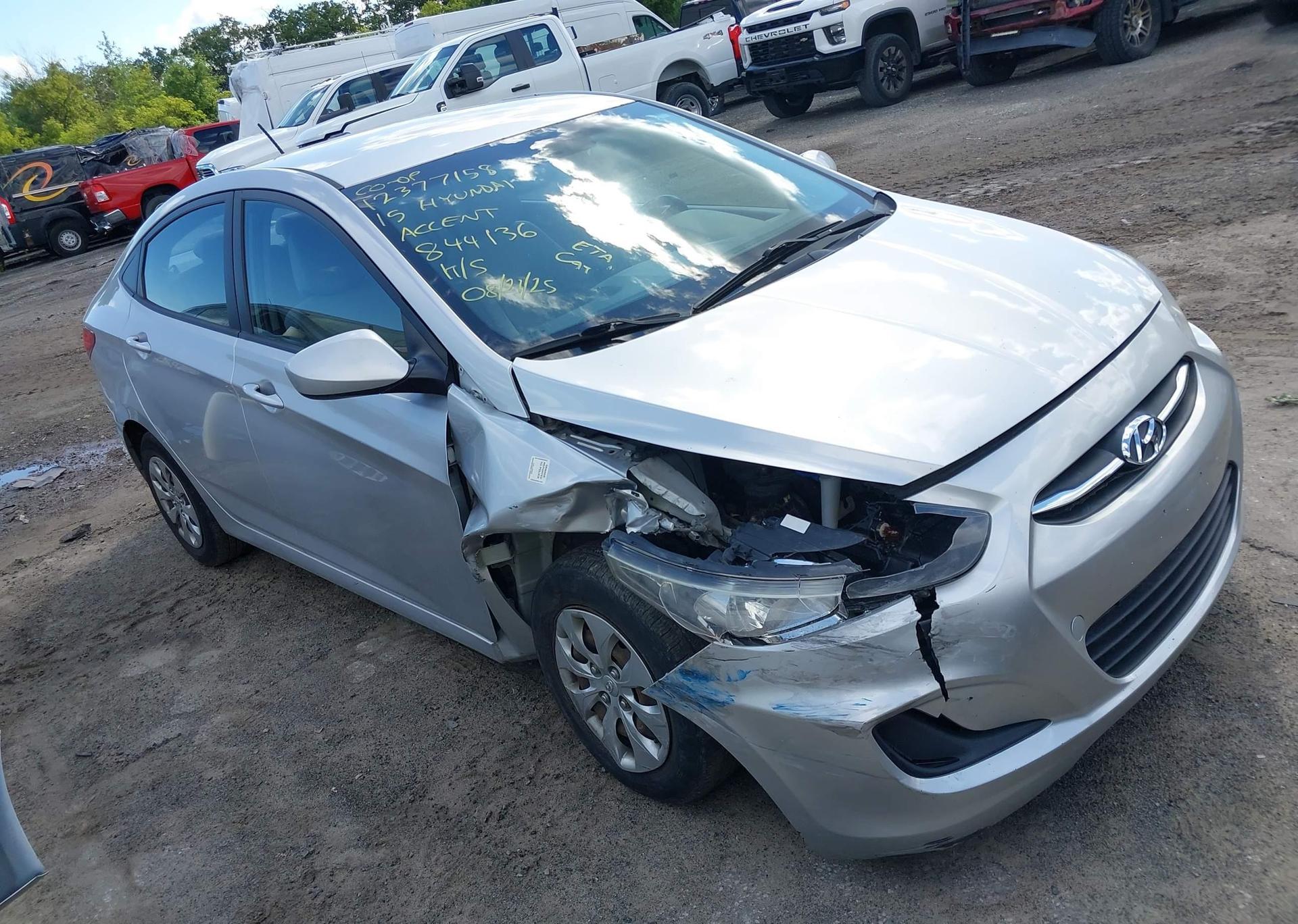2015 HYUNDAI ACCENT GL