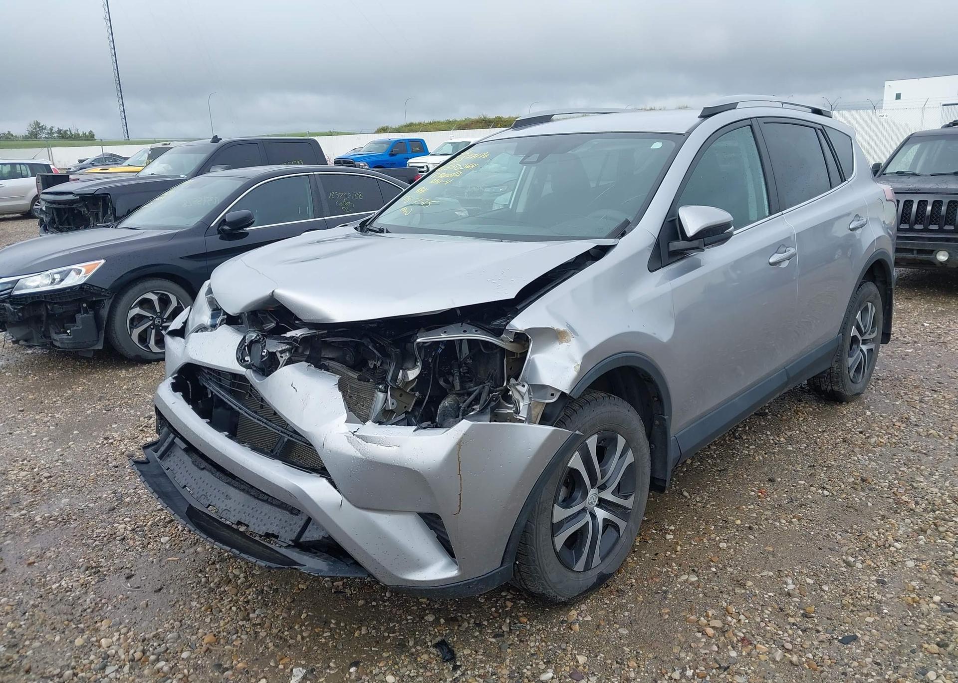 2017 TOYOTA RAV4 LE