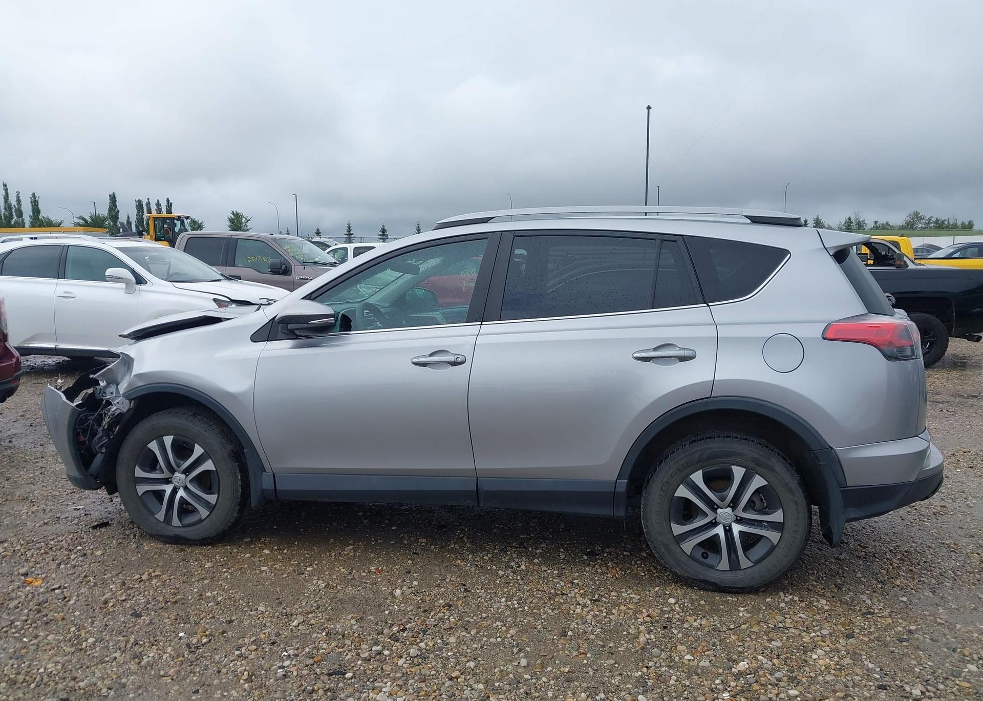 2017 TOYOTA RAV4 LE