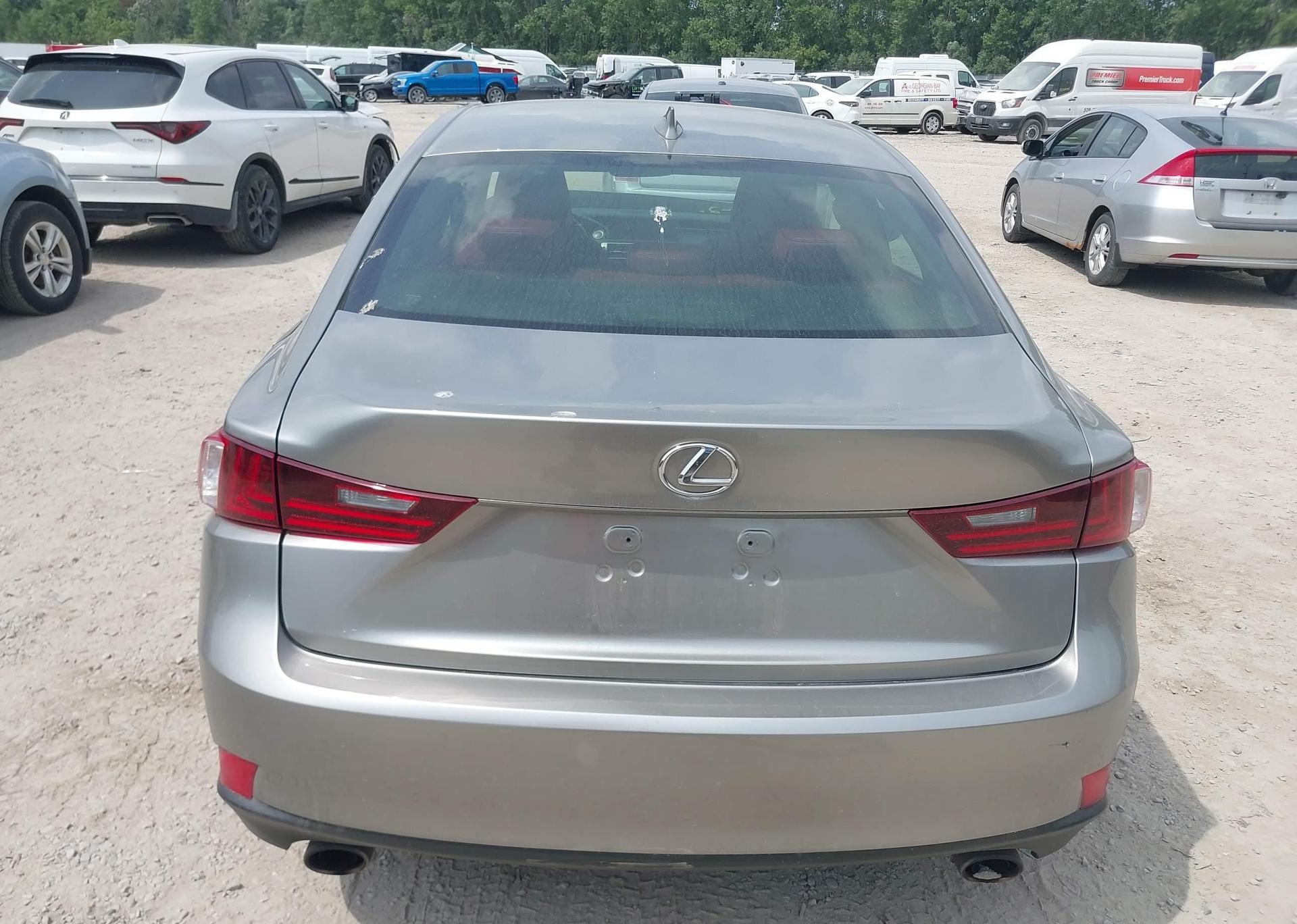 2016 LEXUS IS 300