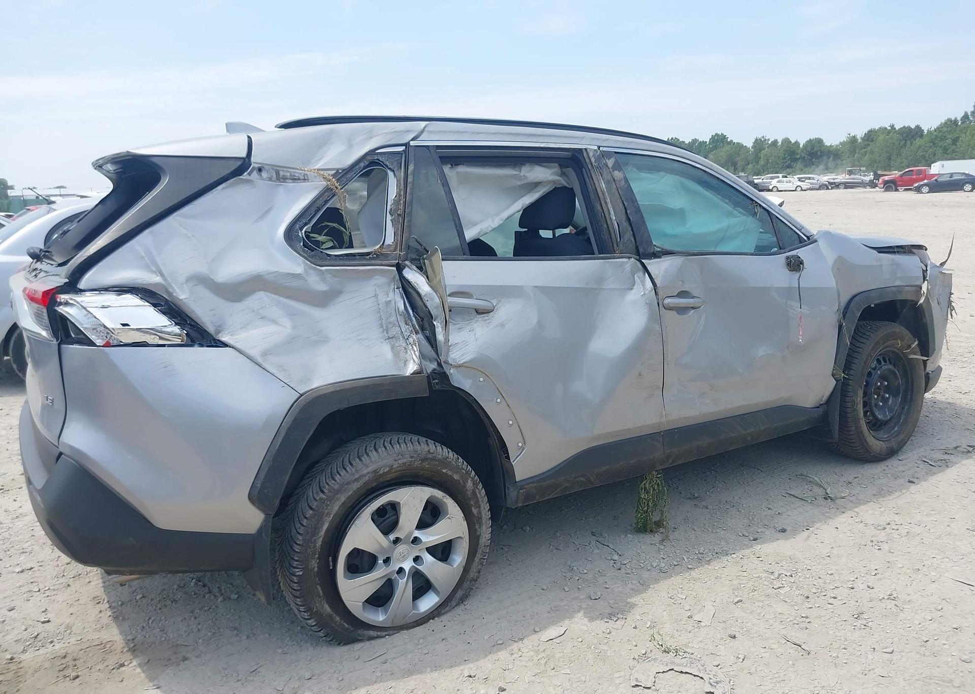 2019 TOYOTA RAV4 LE