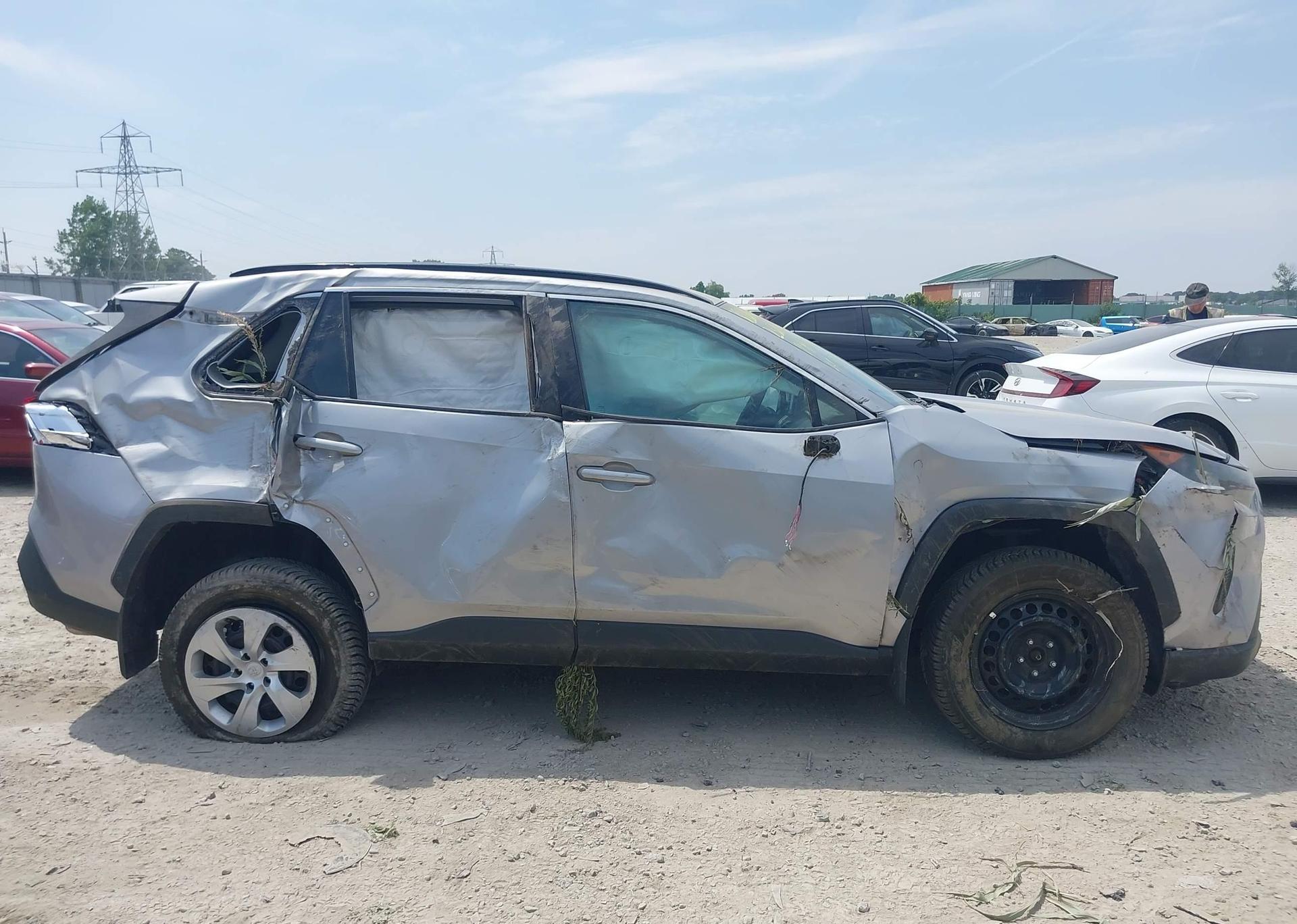 2019 TOYOTA RAV4 LE